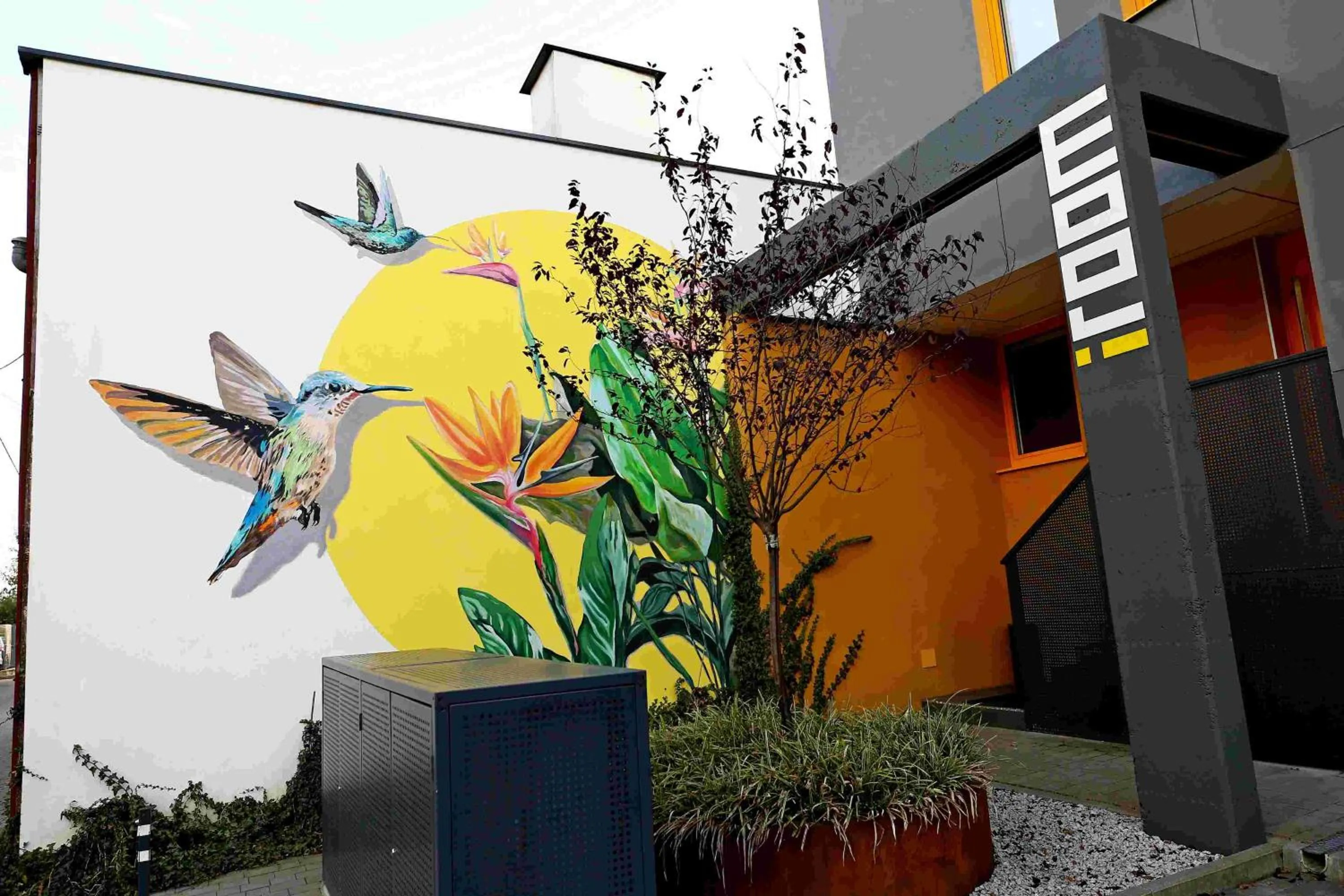 Facade/entrance in iroom