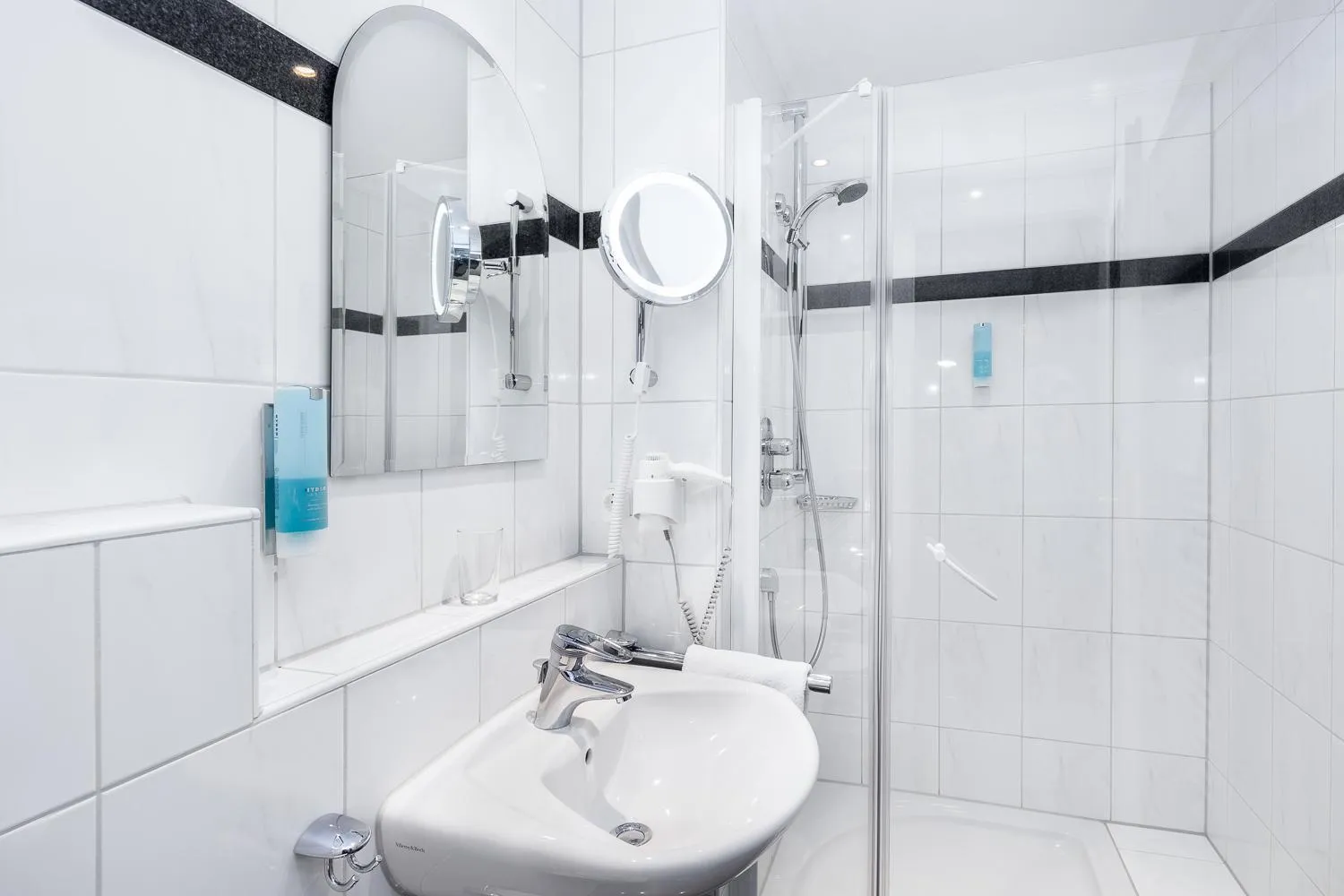 Shower in Hotel Villa Marburg im Park