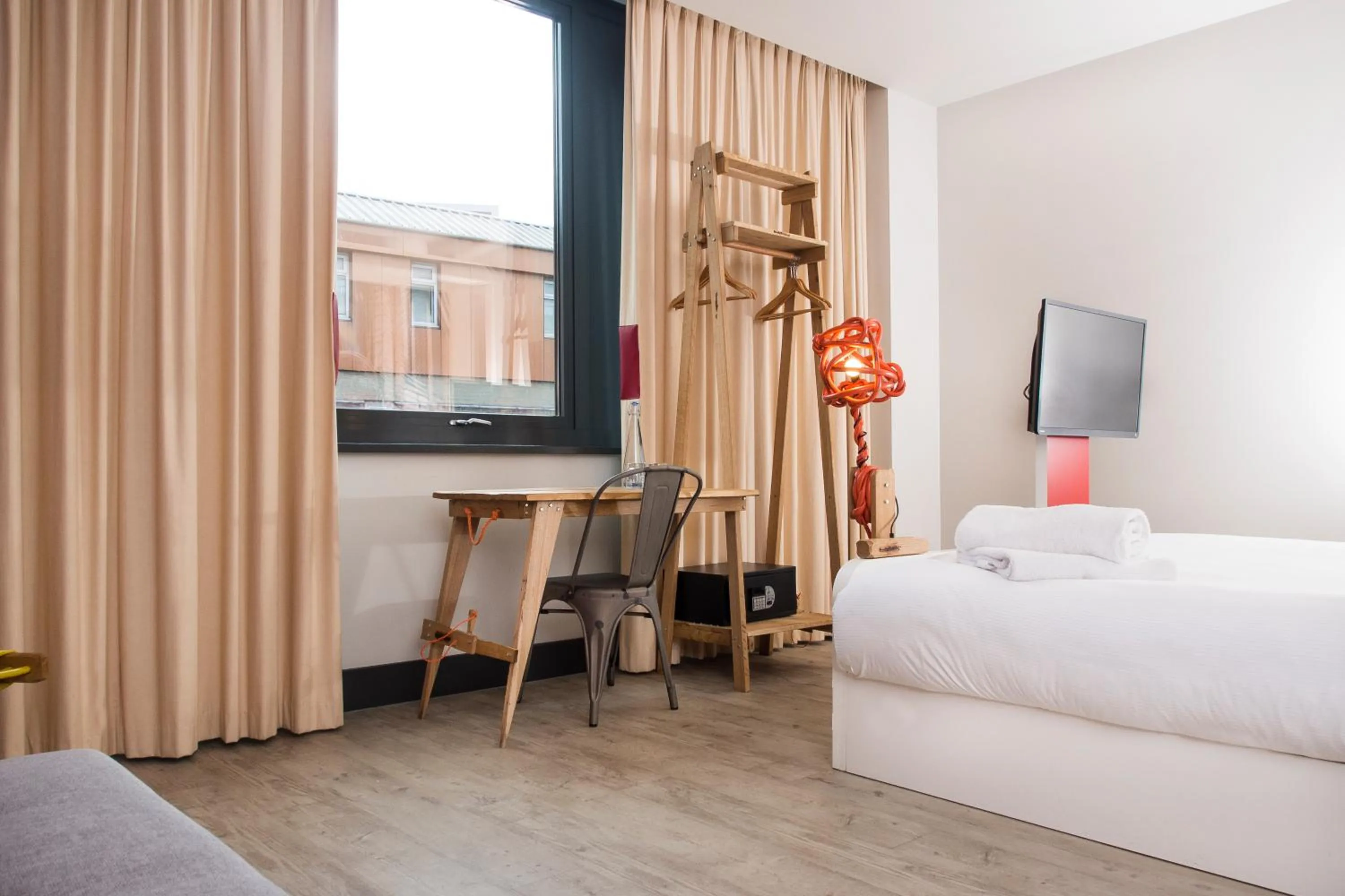 Decorative detail, Bed in The Corner London City