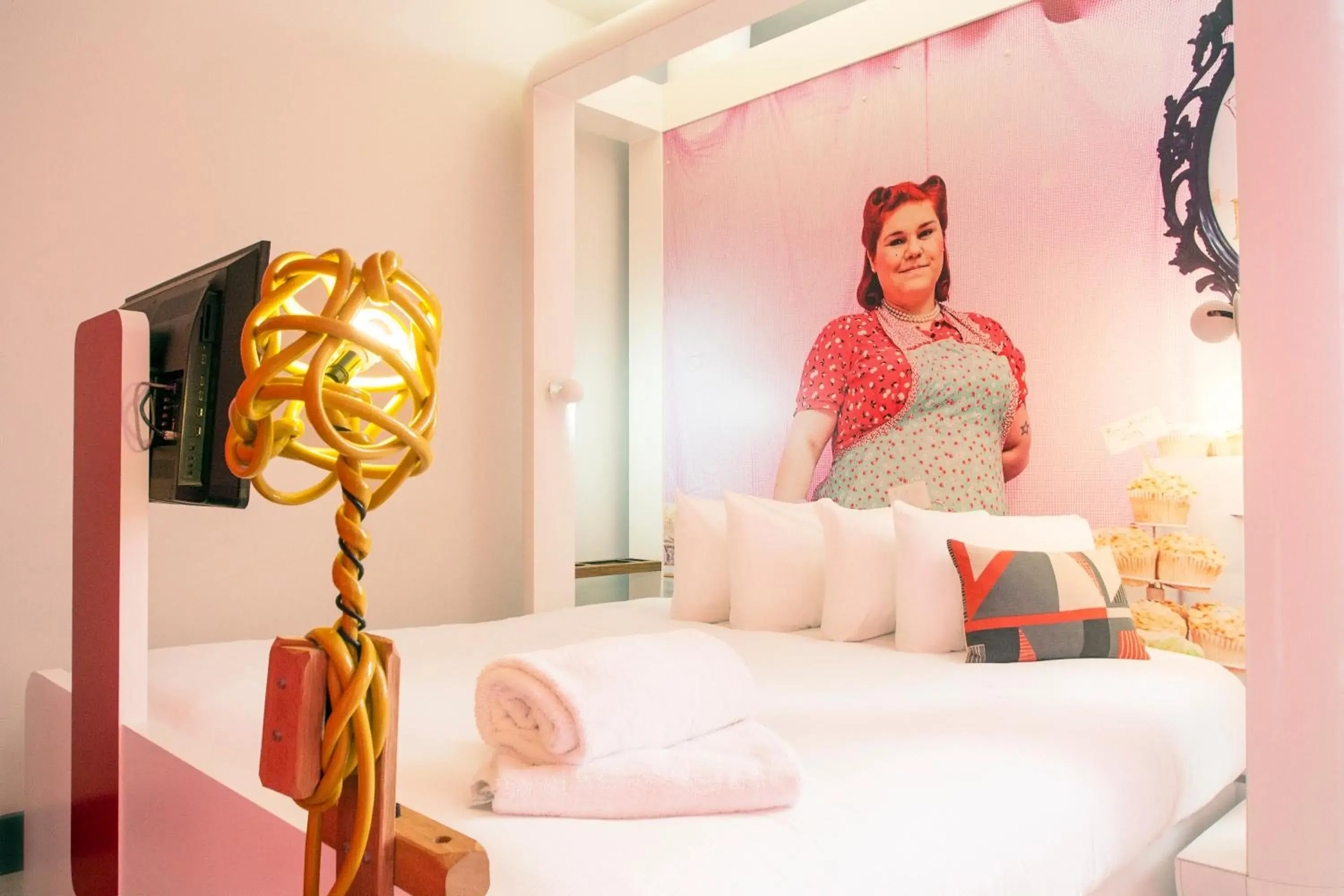 Standard Double Room without Window in The Corner London City Standard Double Room without Window in The Corner London City