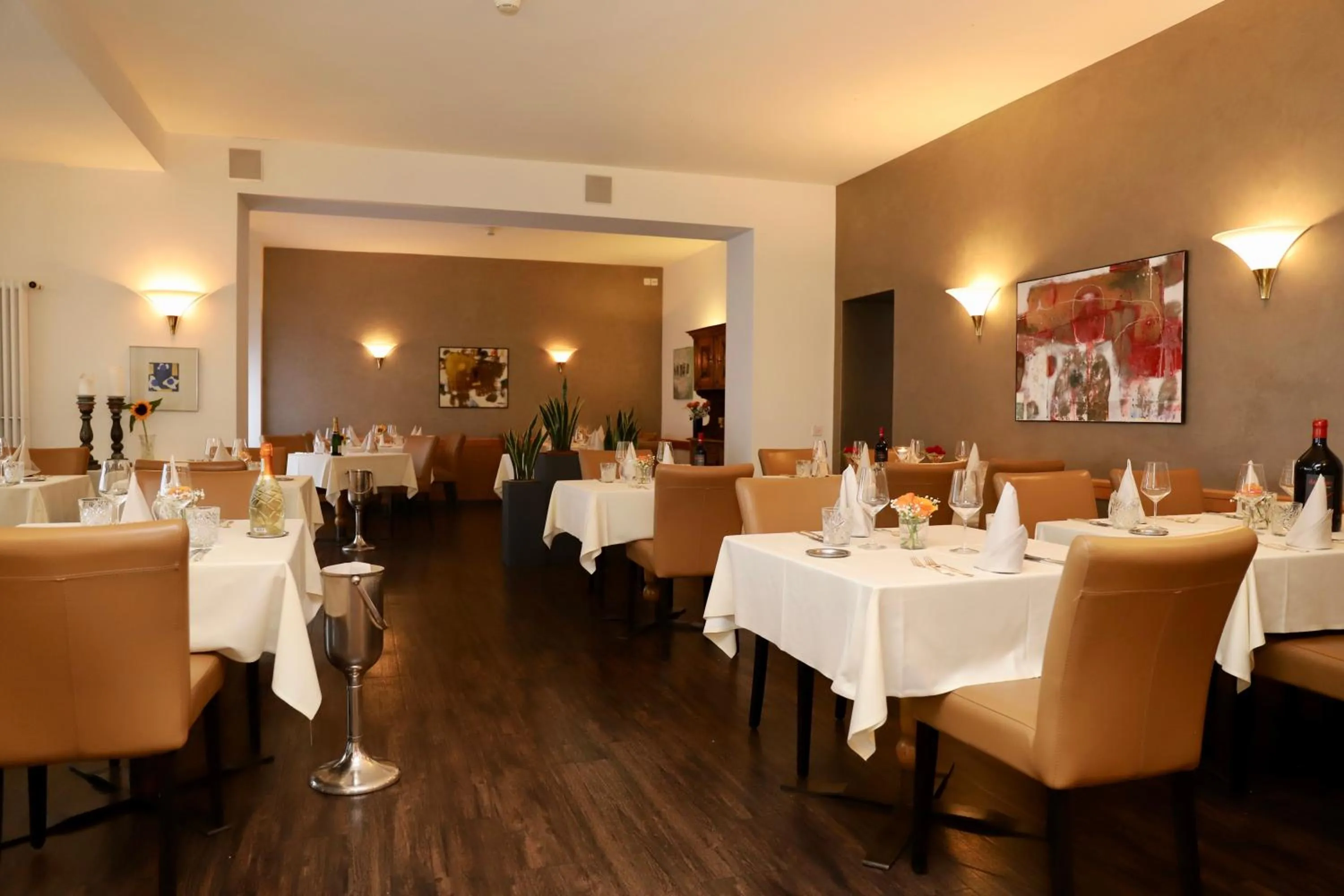Restaurant/places to eat in Hotel Arancio