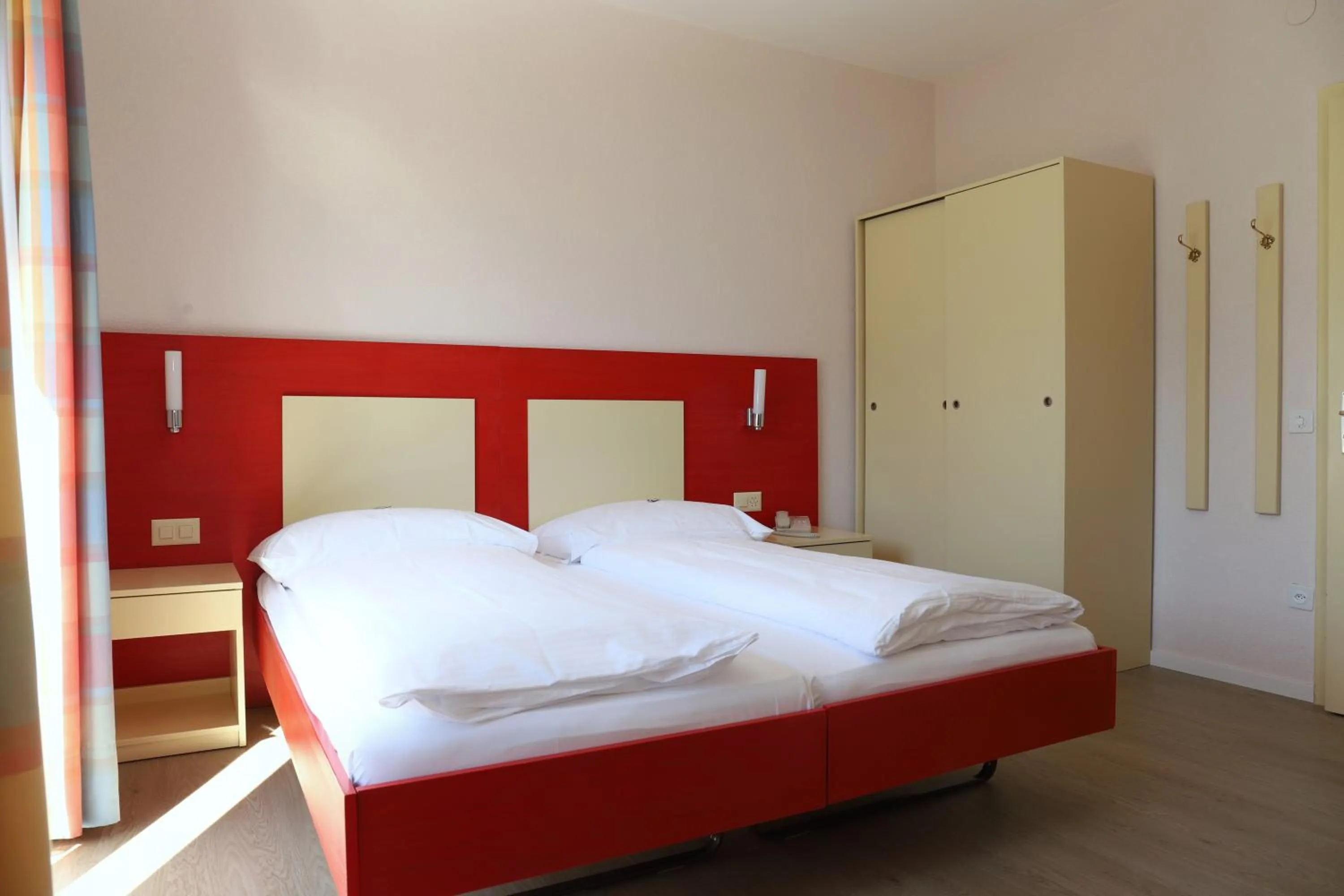 Classic Double Room with Lake view in Hotel Arancio