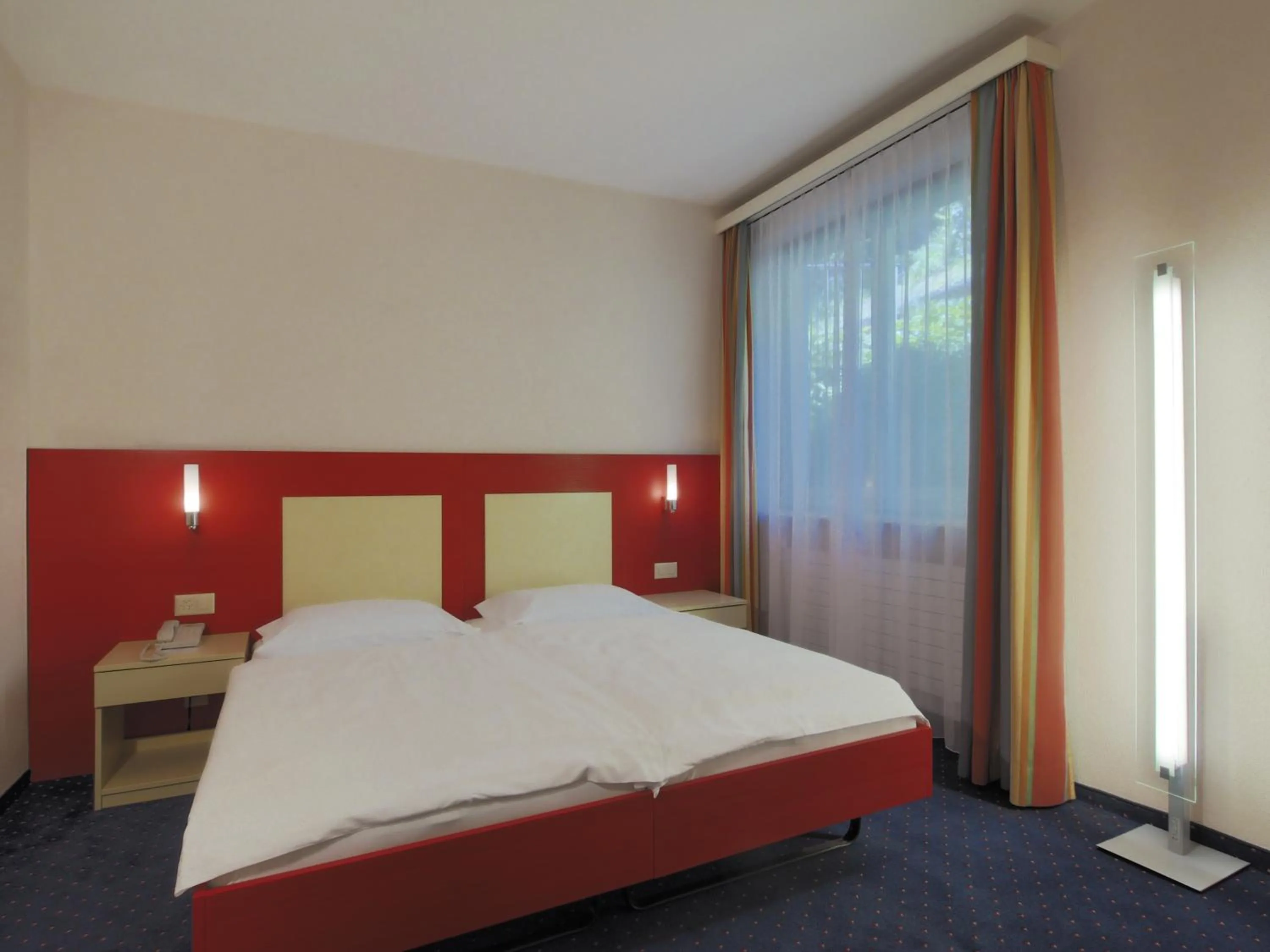 Budget Double Room in Hotel Arancio