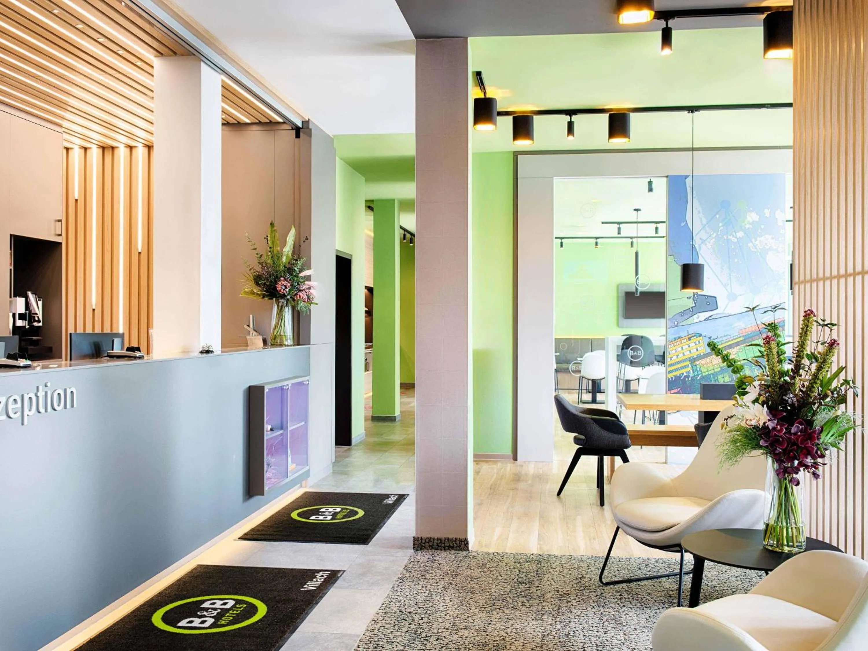 Lobby or reception in B&B Hotel Villach