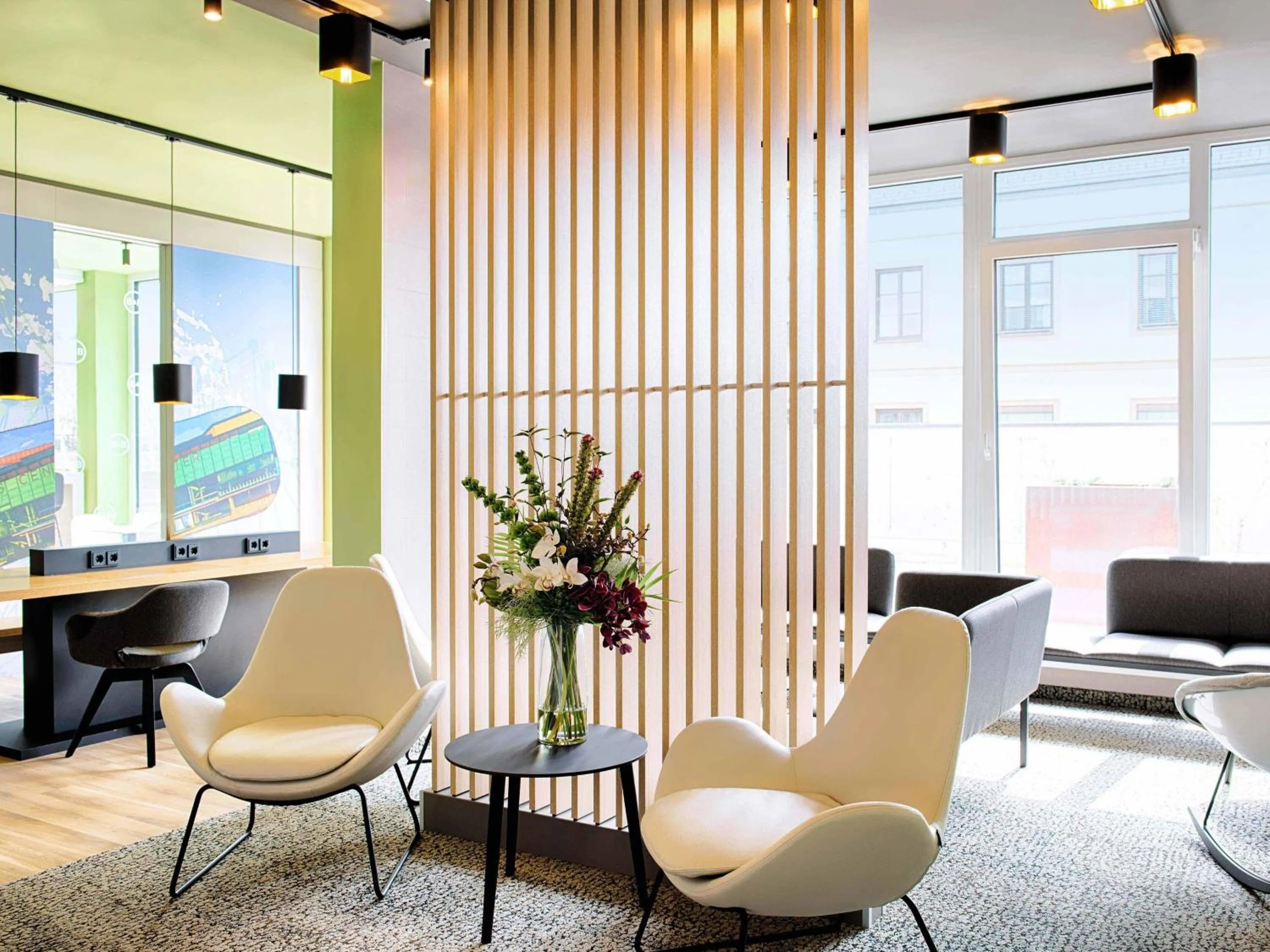 Lobby or reception in B&B Hotel Villach