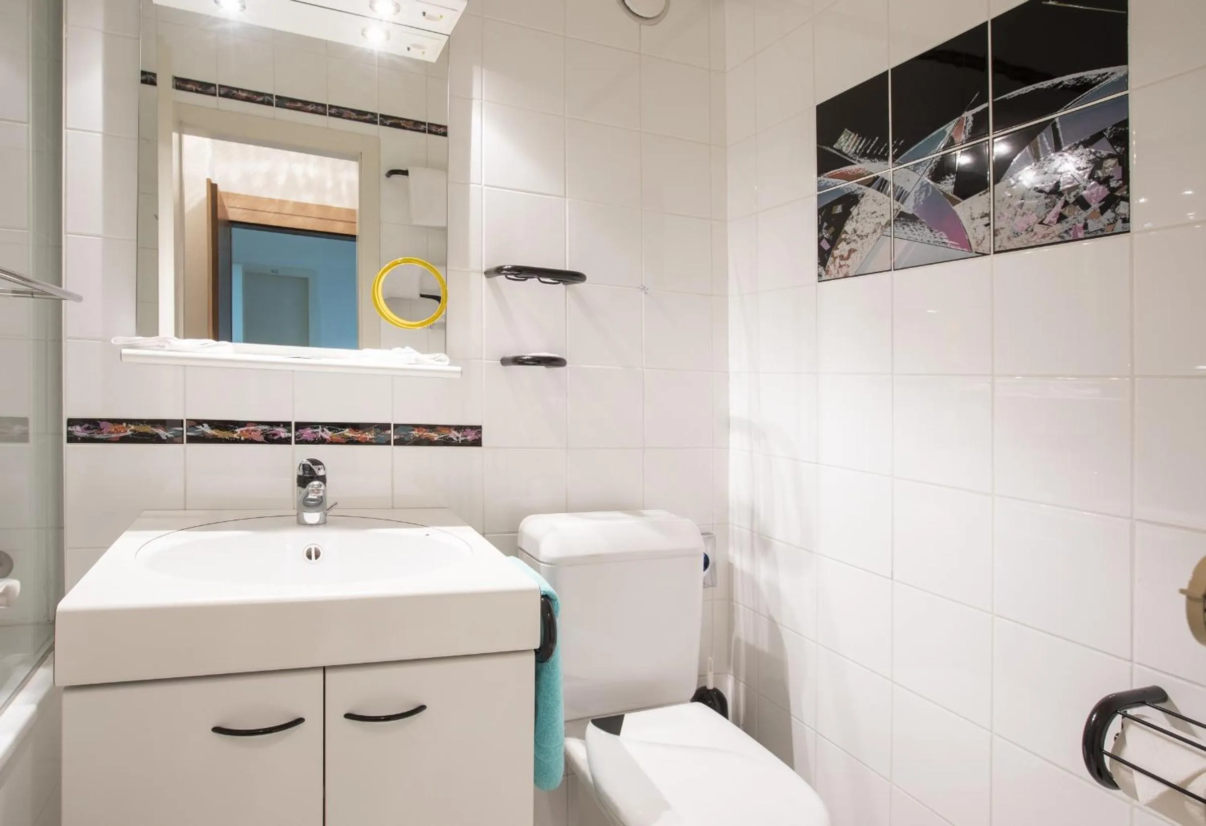 Bathroom in Agence ALV - Art Le Vin