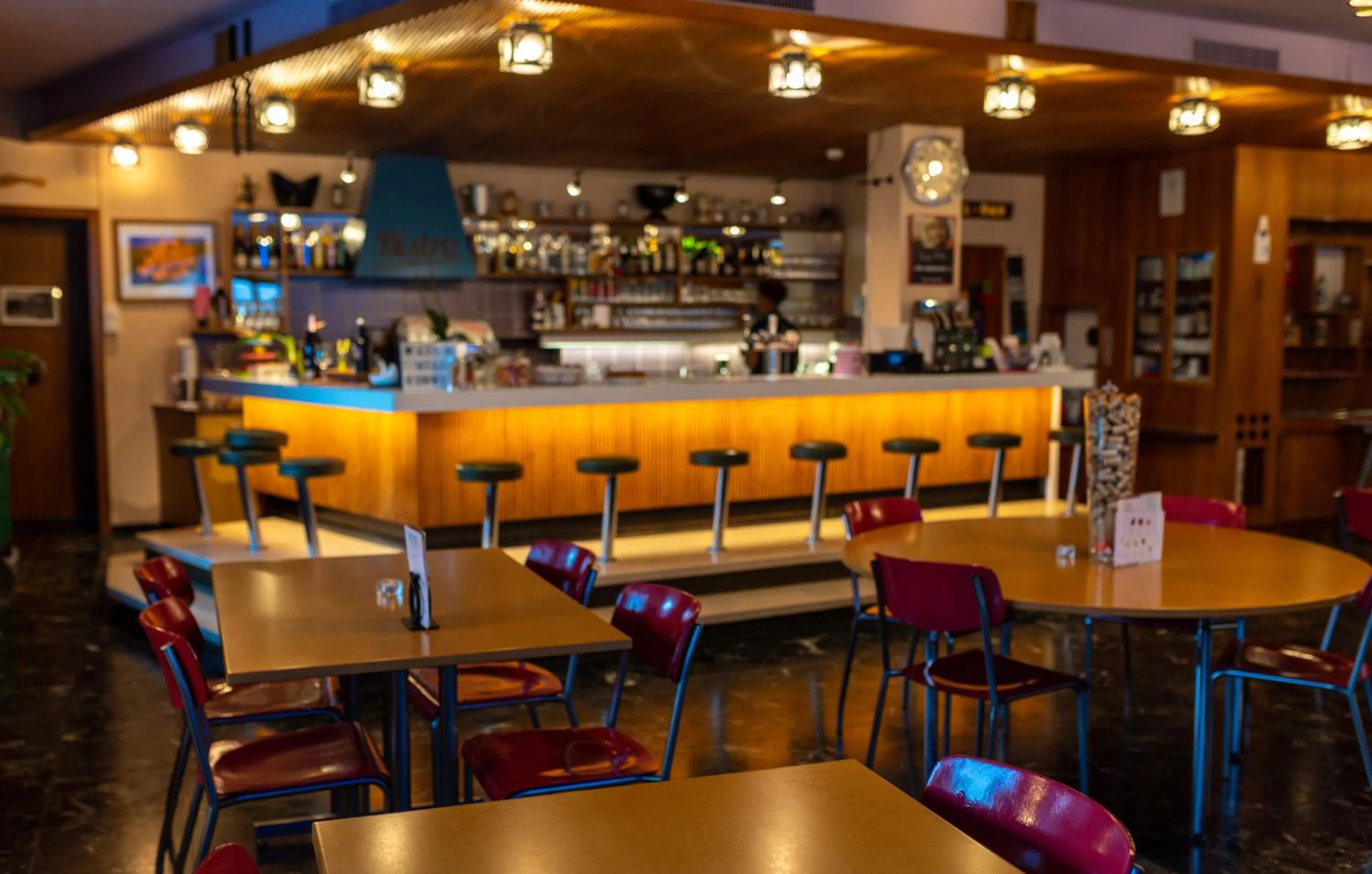 Restaurant/places to eat in Agence ALV - Art Le Vin