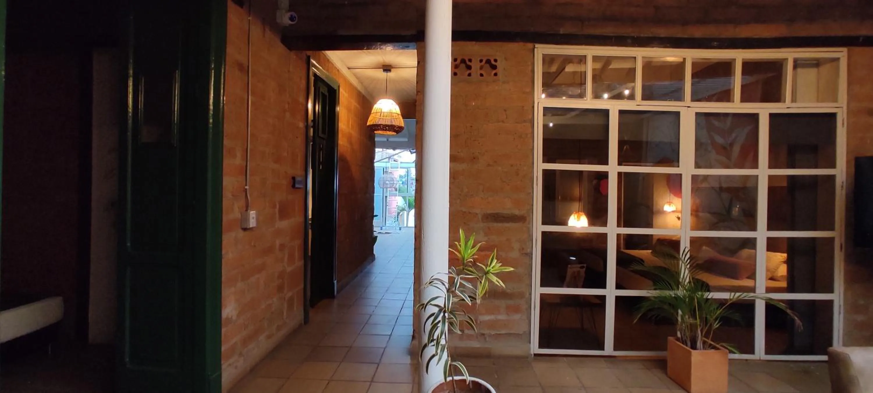 Night in Botánica Casa Hotel