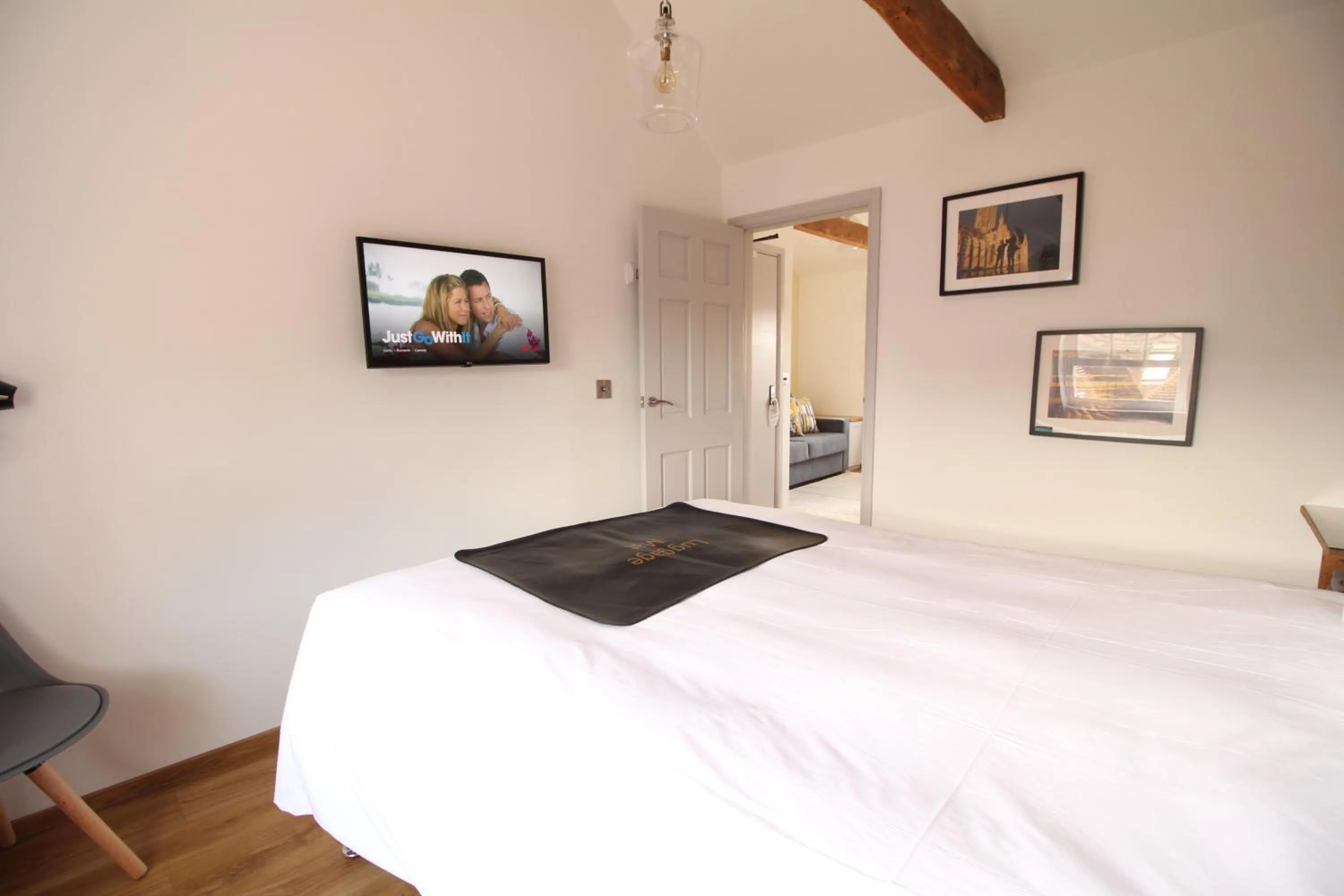 Bedroom, Bed in Number 8