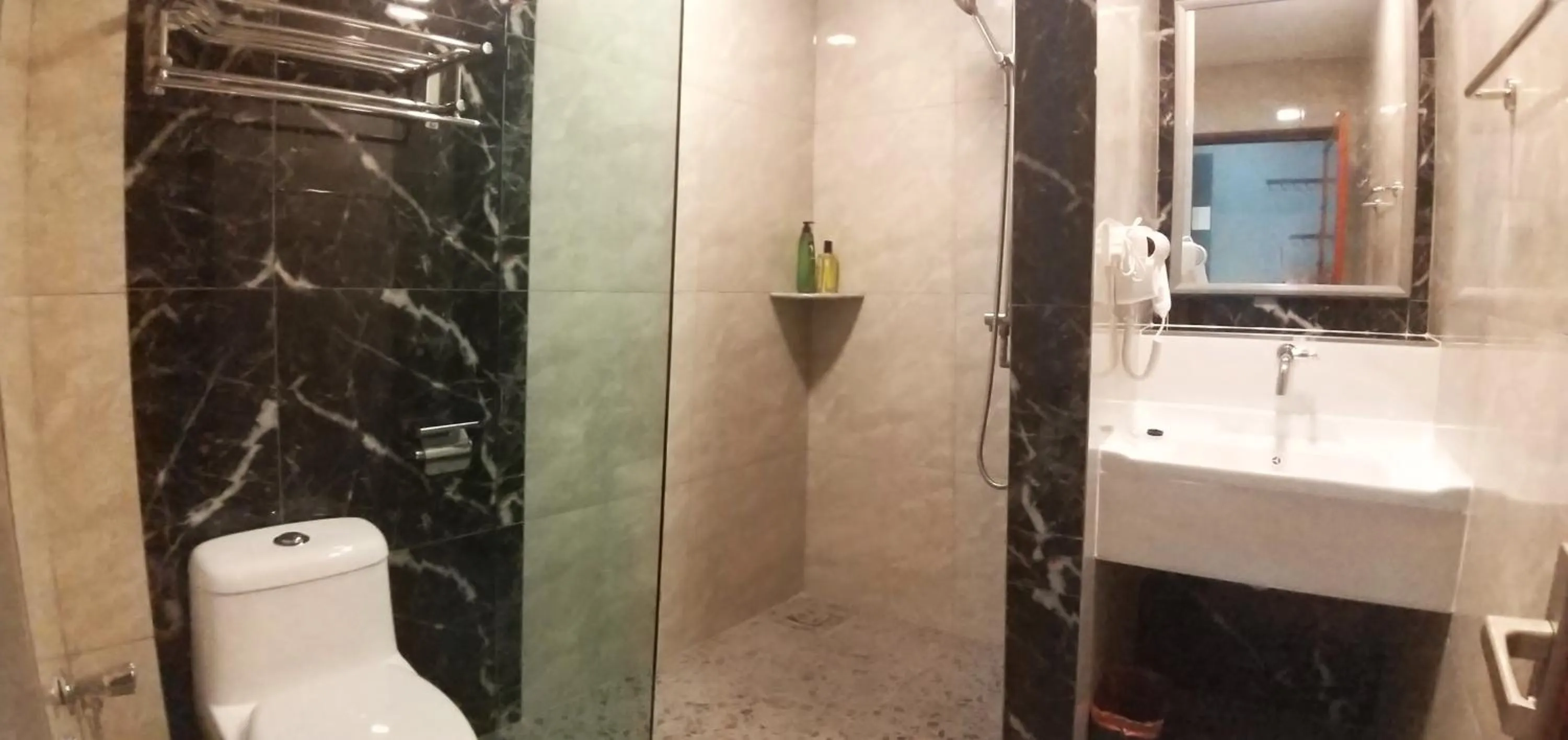 Bathroom in GOOD 9 HOTEL - Cahaya Kota Puteri