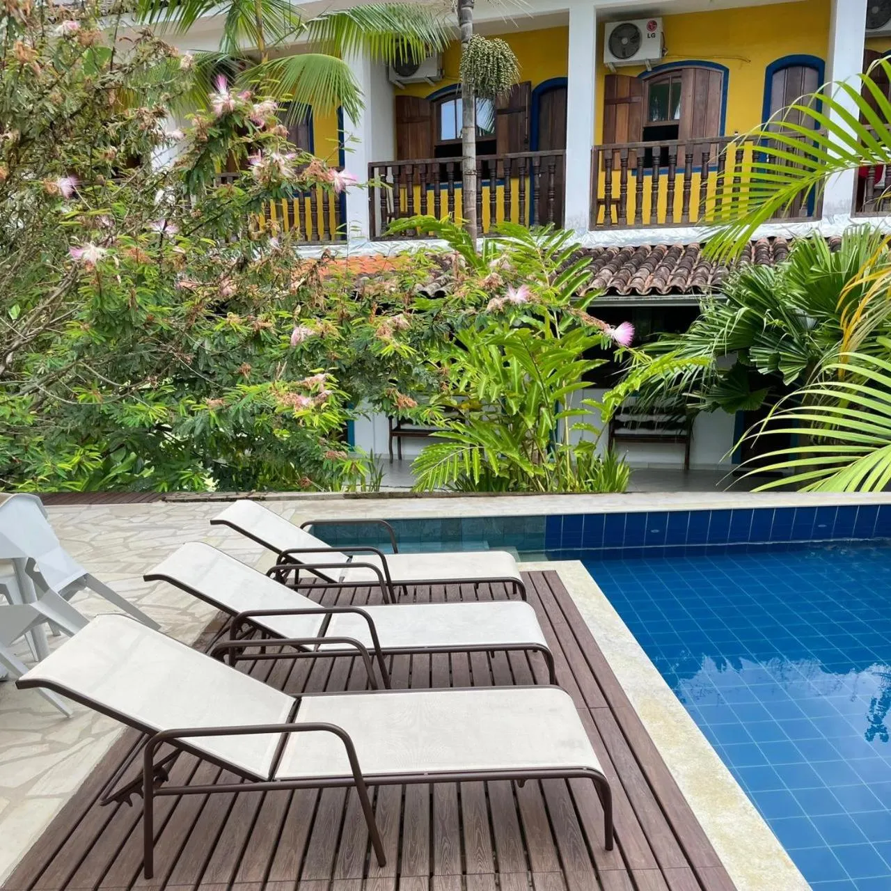 Pool view in Hotel Velejador,há 5 minutos do Centro Historico