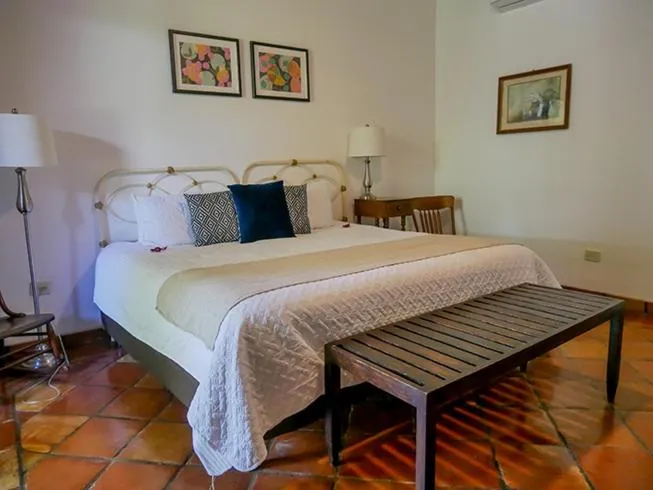 Photo of the whole room, Bed in Hotel El Farol