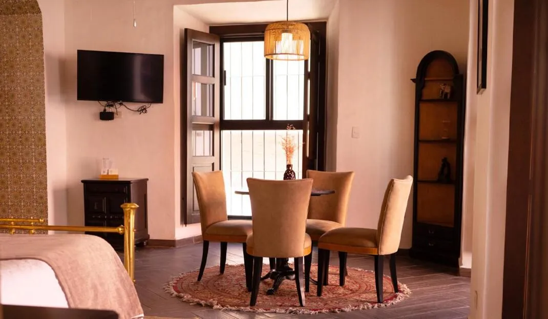 TV and multimedia, Bed in Hotel El Farol