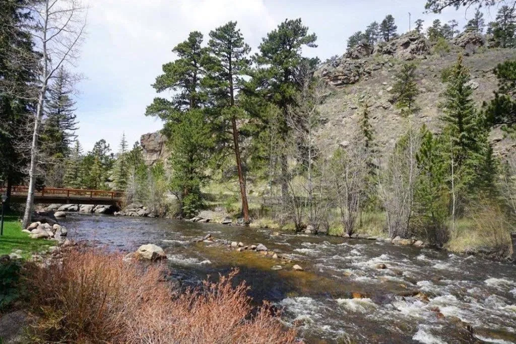 Riverfront Mountain Cottage Retreat