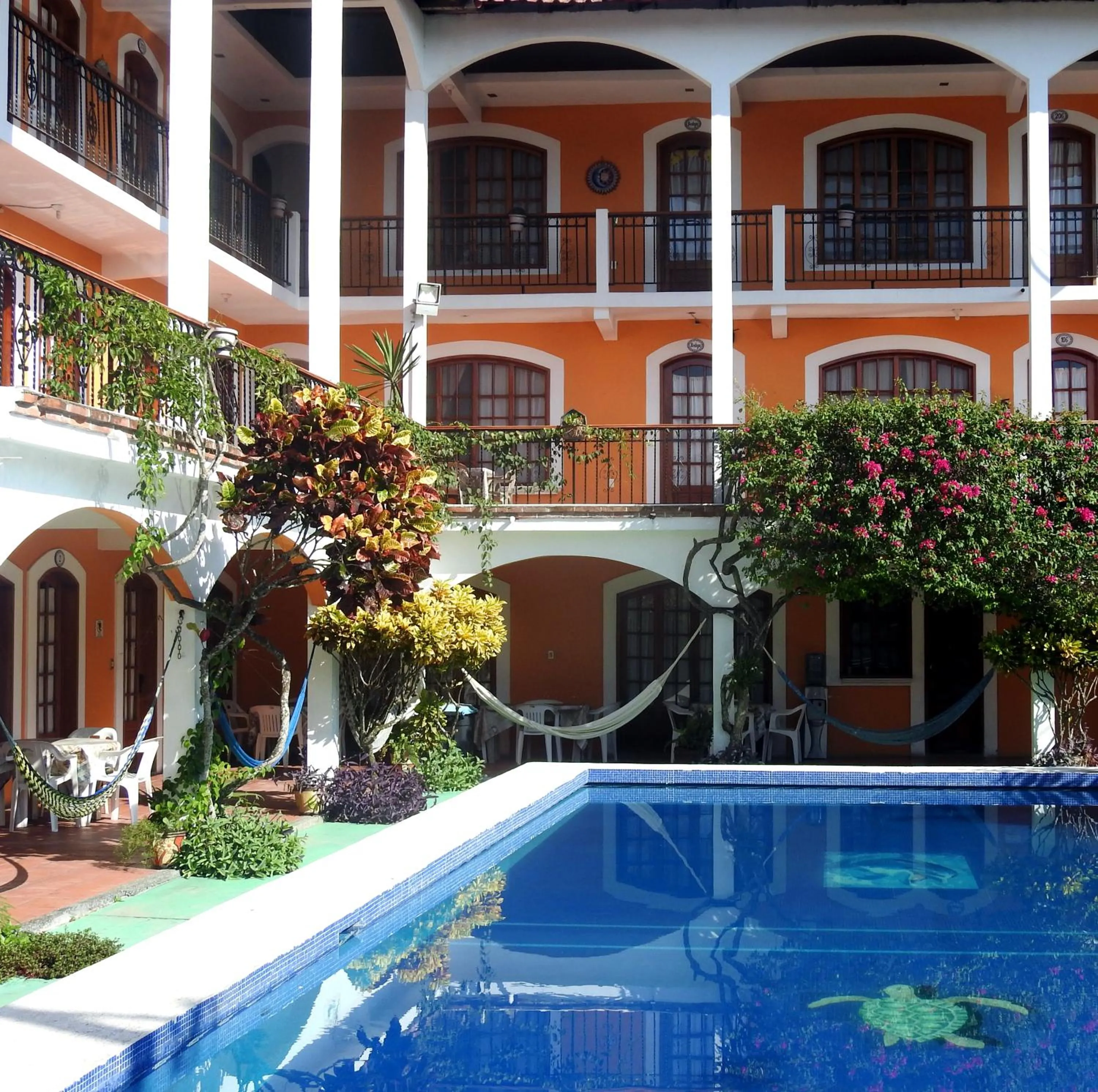 Property building in Don Luis Hostal - Sucursal Galeana - Tecolutla