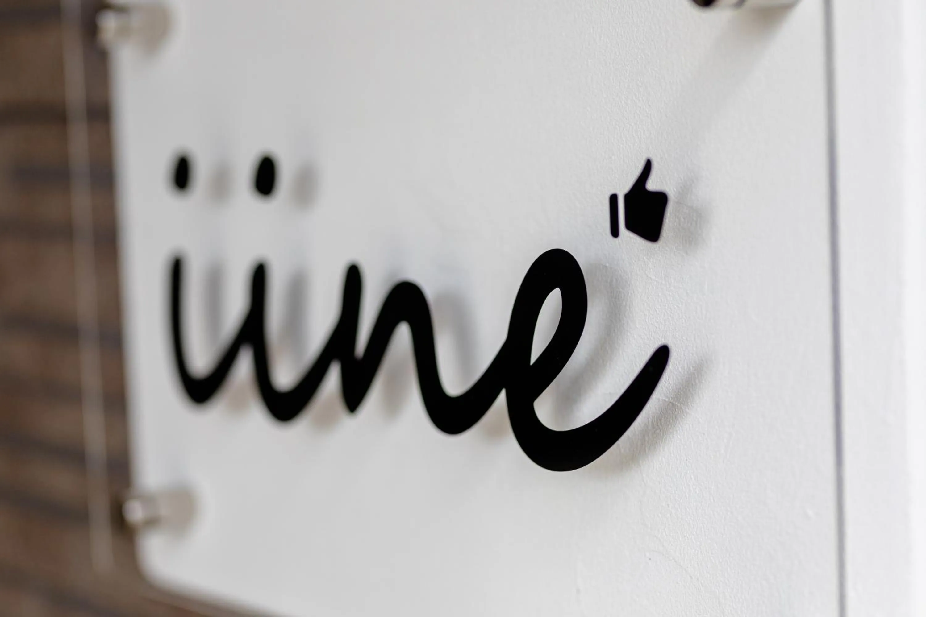 Property logo or sign in 130平米 和モダン邸宅 非日常を愉しむ 最大20名宿泊可 iine