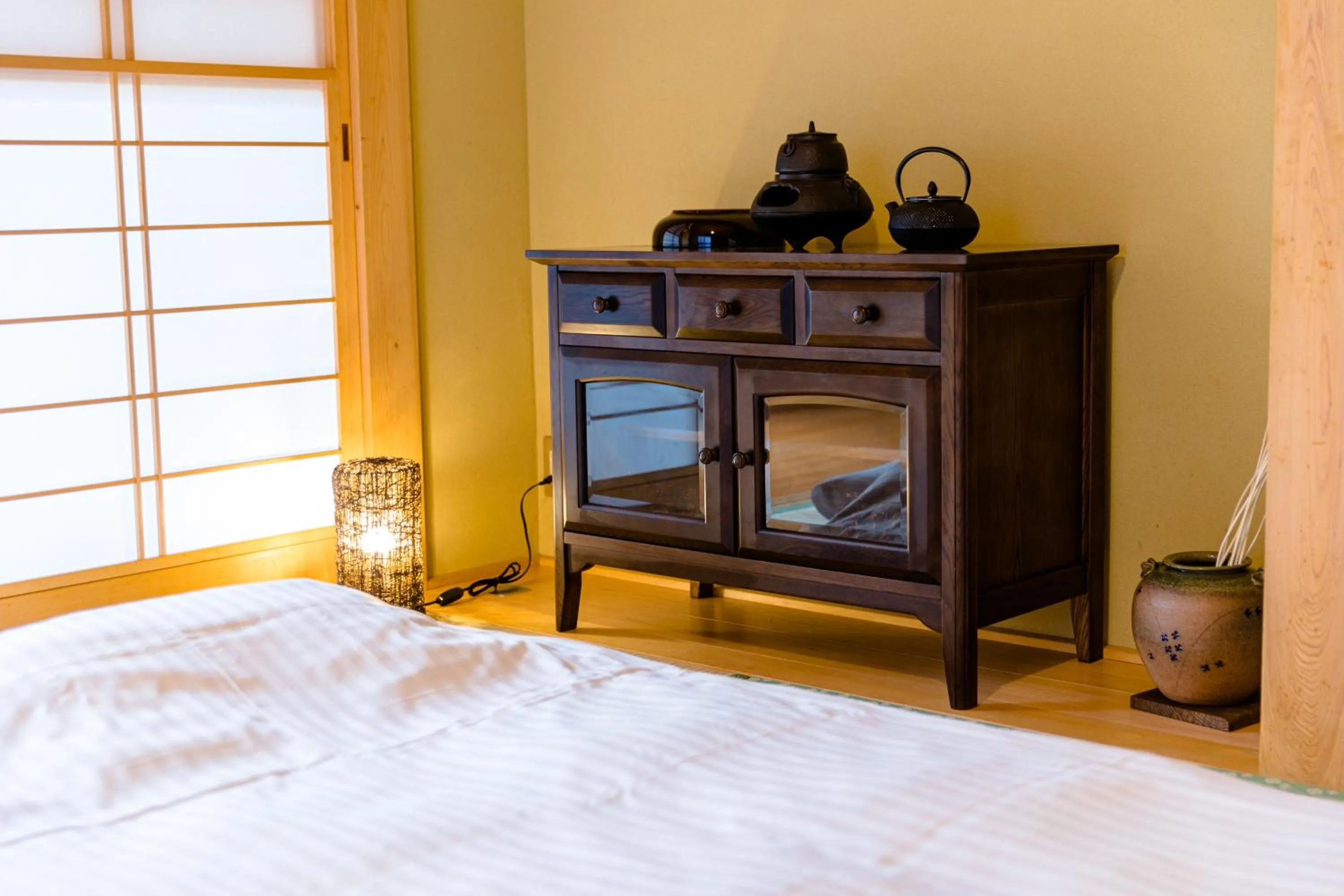 Bed in 130平米 和モダン邸宅 非日常を愉しむ 最大20名宿泊可 iine