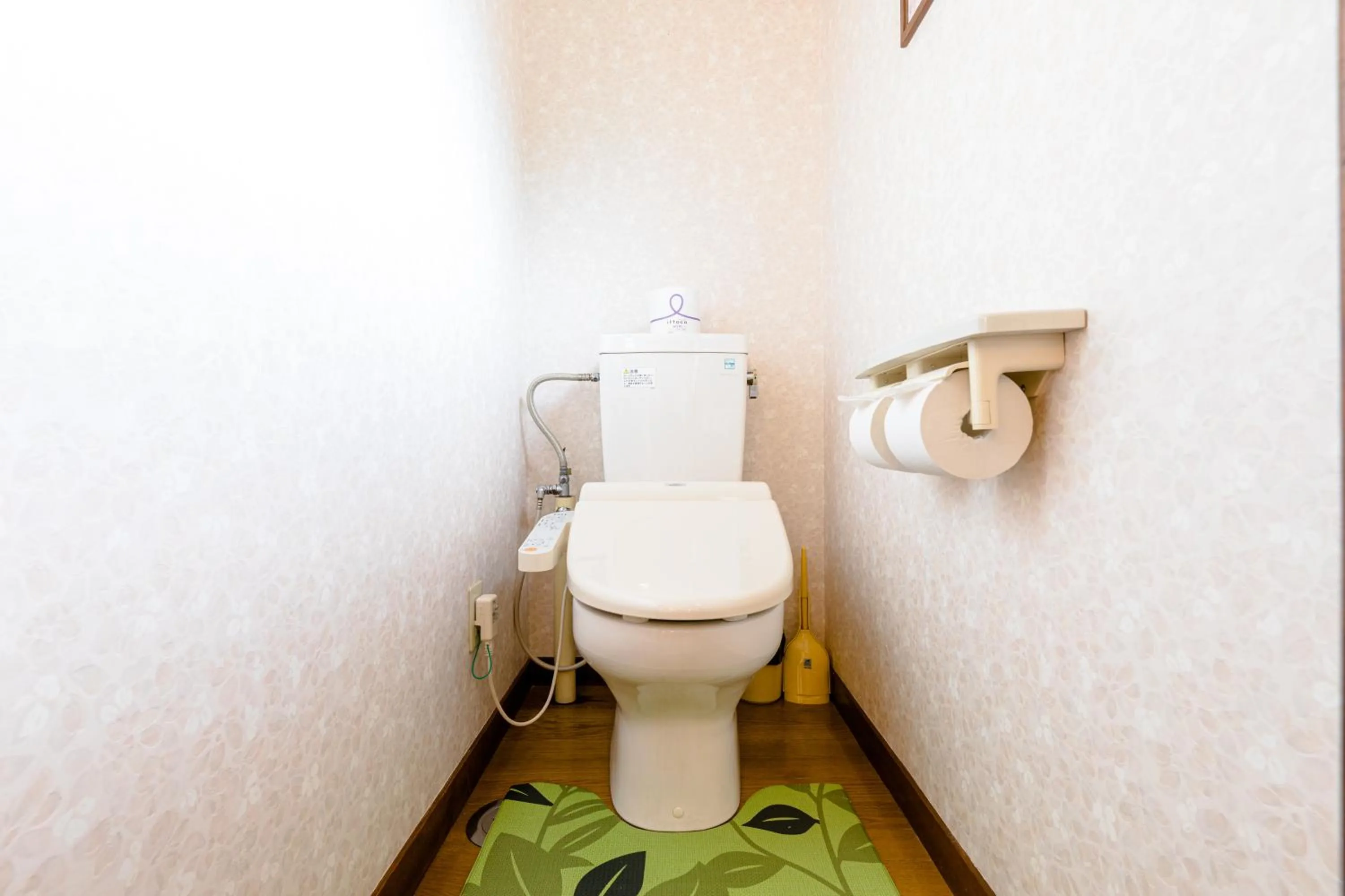 Toilet in 130平米 和モダン邸宅 非日常を愉しむ 最大20名宿泊可 iine