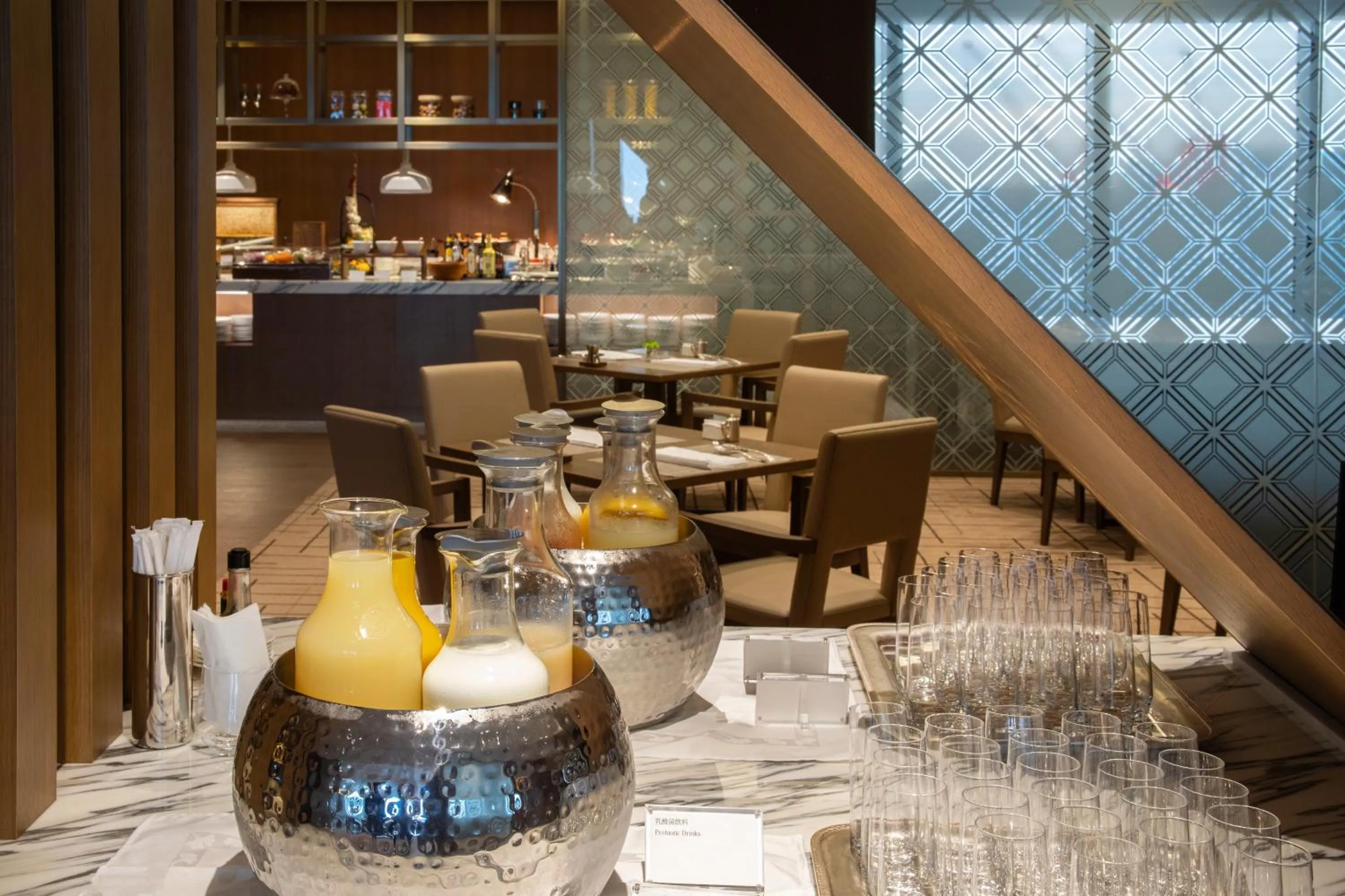 Lounge or bar in The Okura Heritage Tokyo