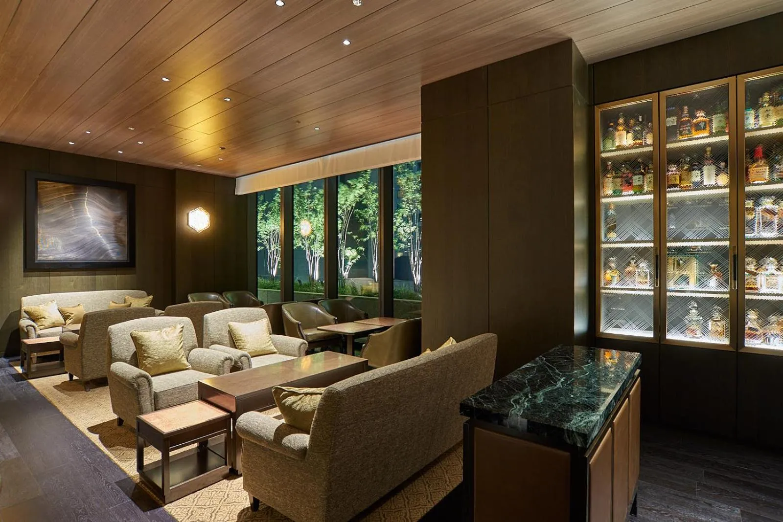Lounge or bar in The Okura Heritage Tokyo
