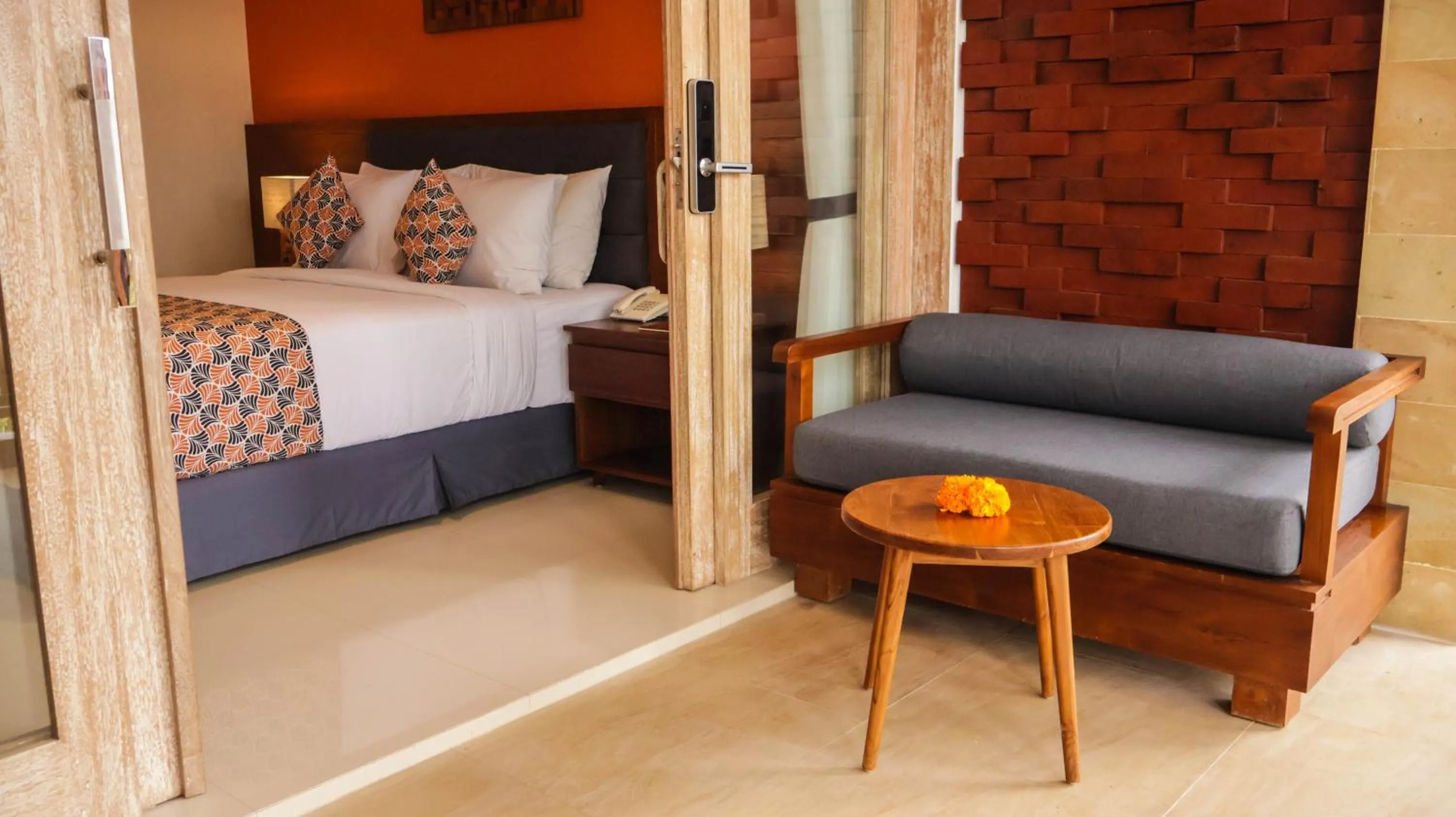 Balcony/Terrace, Bed in Kahayana Suites Ubud