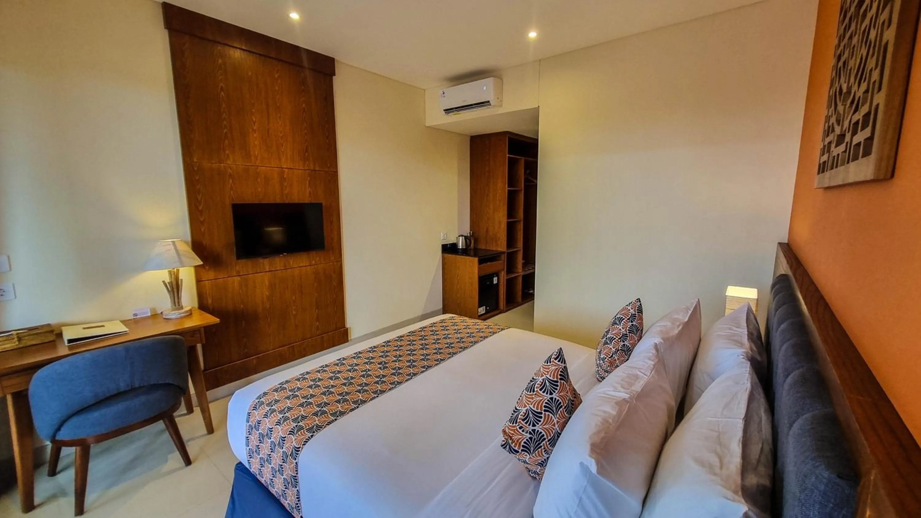 Bedroom, Bed in Kahayana Suites Ubud