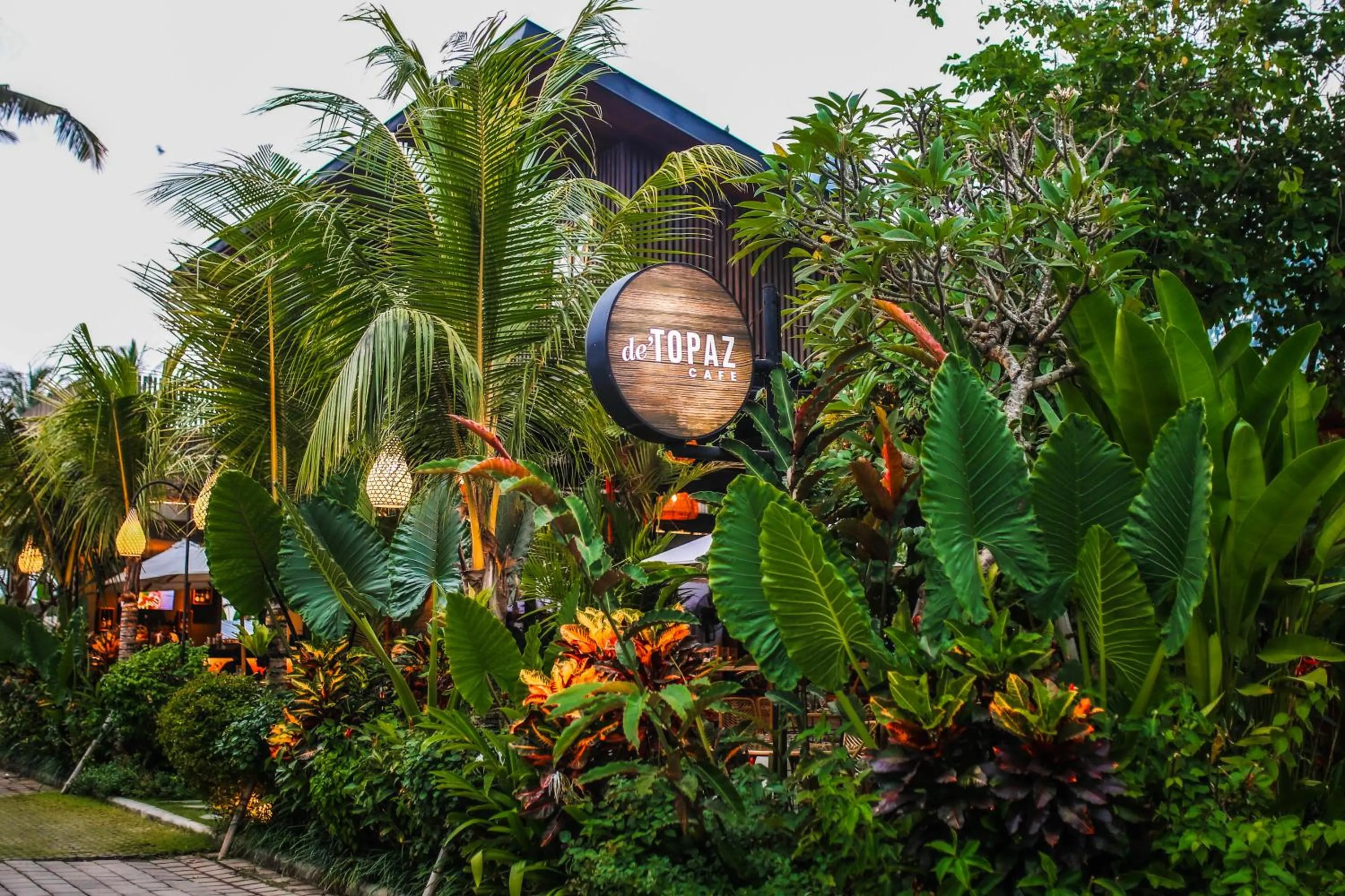 Restaurant/places to eat in Kahayana Suites Ubud