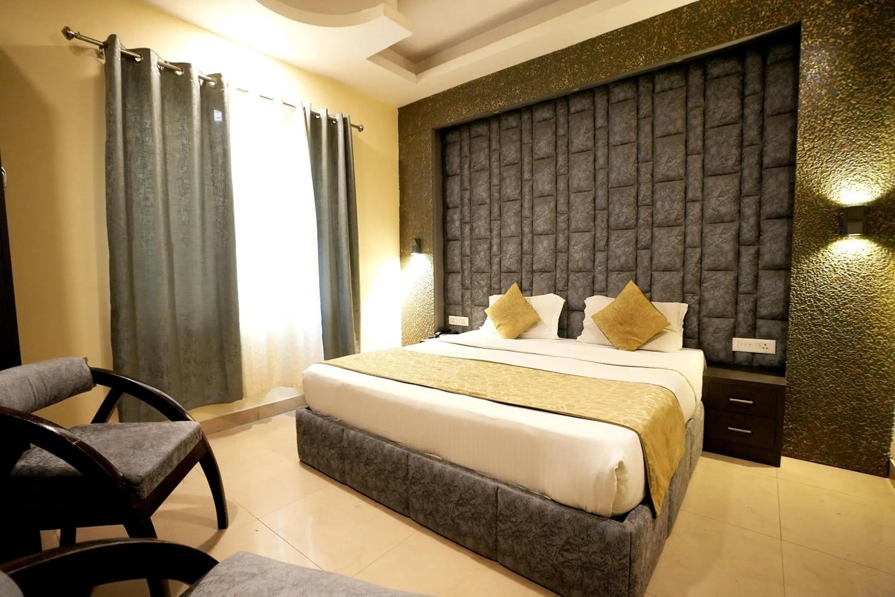 Superior Double Room in Hotel Silver Stone - Karol Bagh New Delhi Superior Double Room in Hotel Silver Stone - Karol Bagh New Delhi