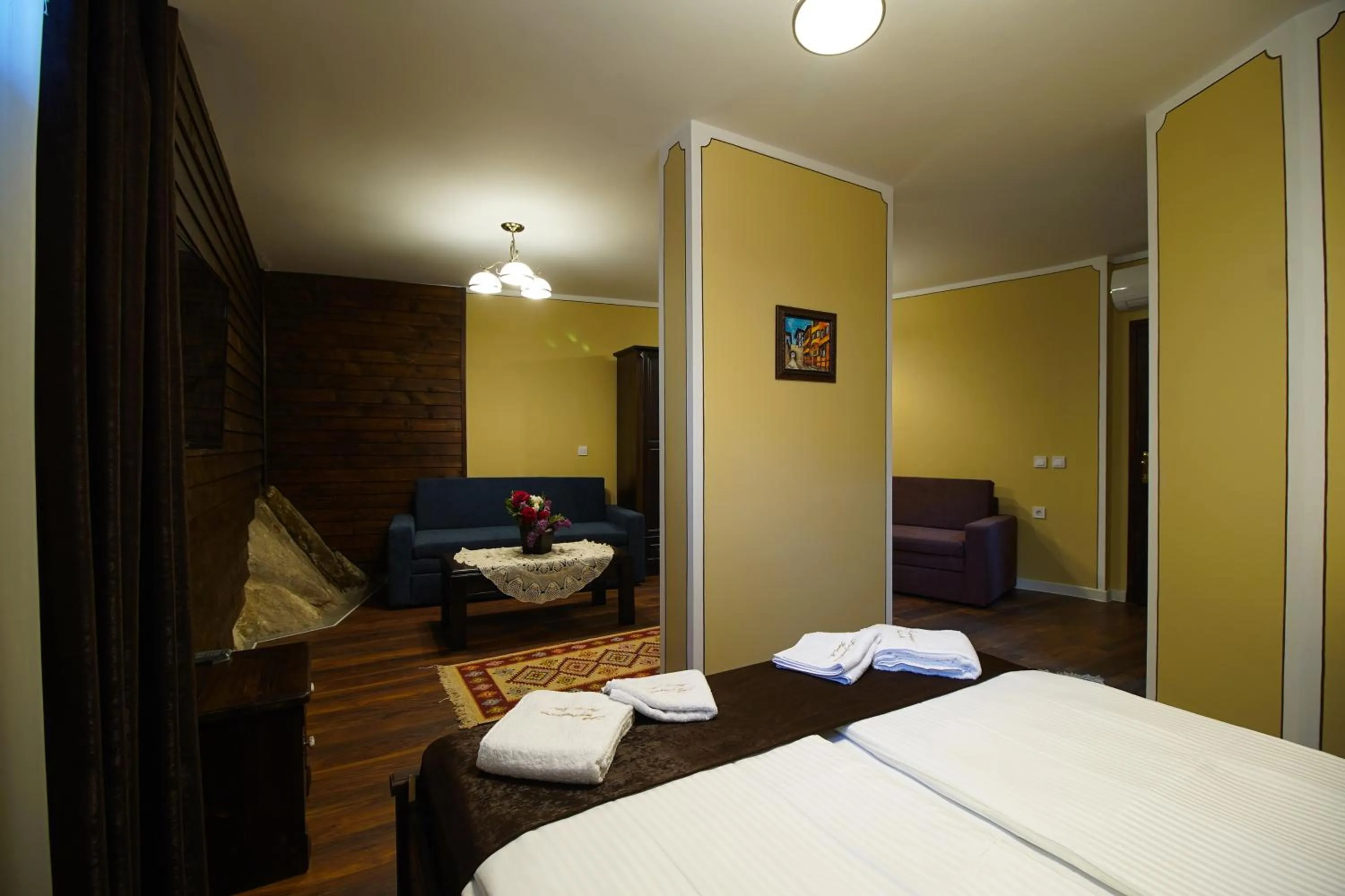 Bed in Pulpudeva Family Hotel