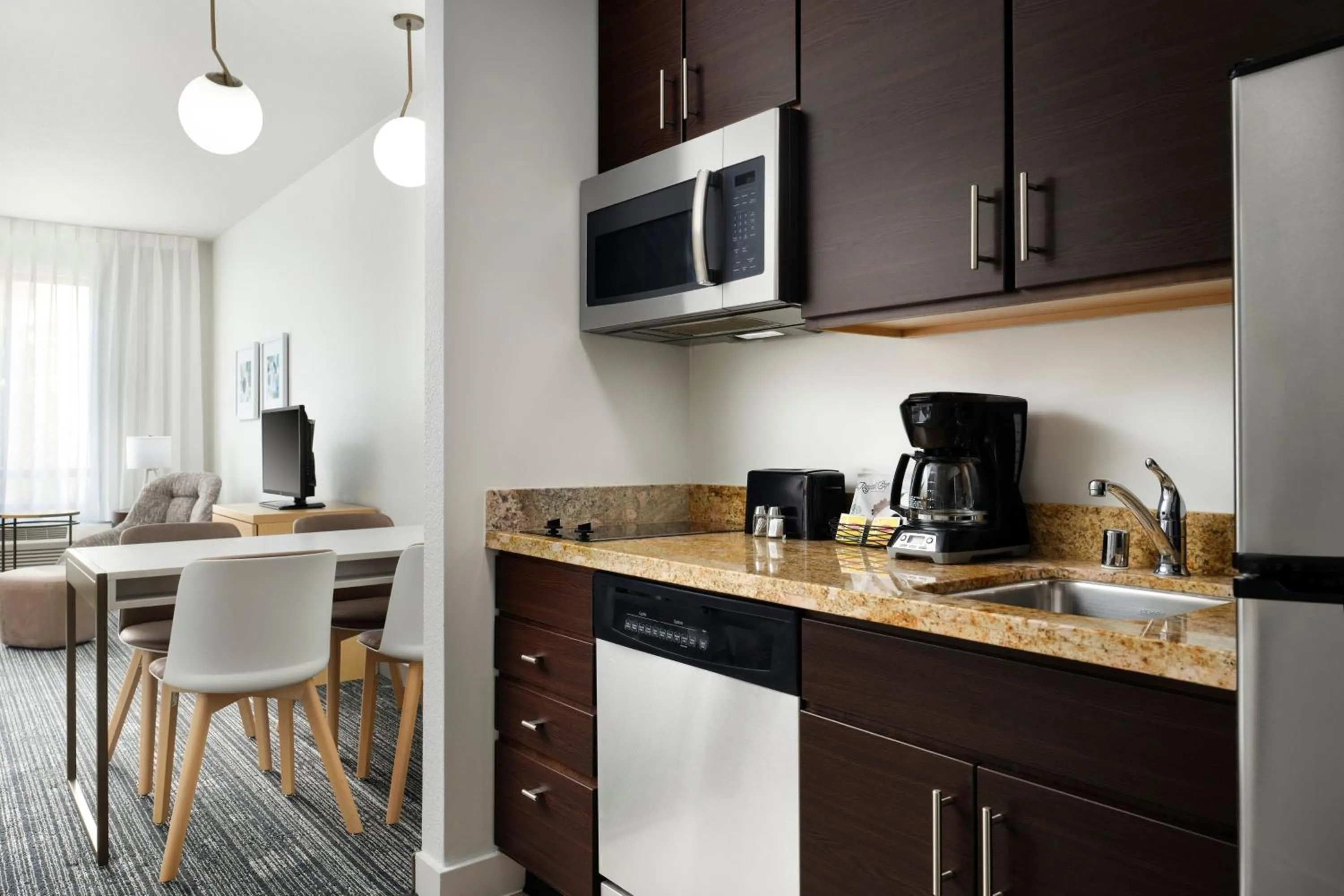 Kitchen or kitchenette in TownePlace Suites San Jose Santa Clara