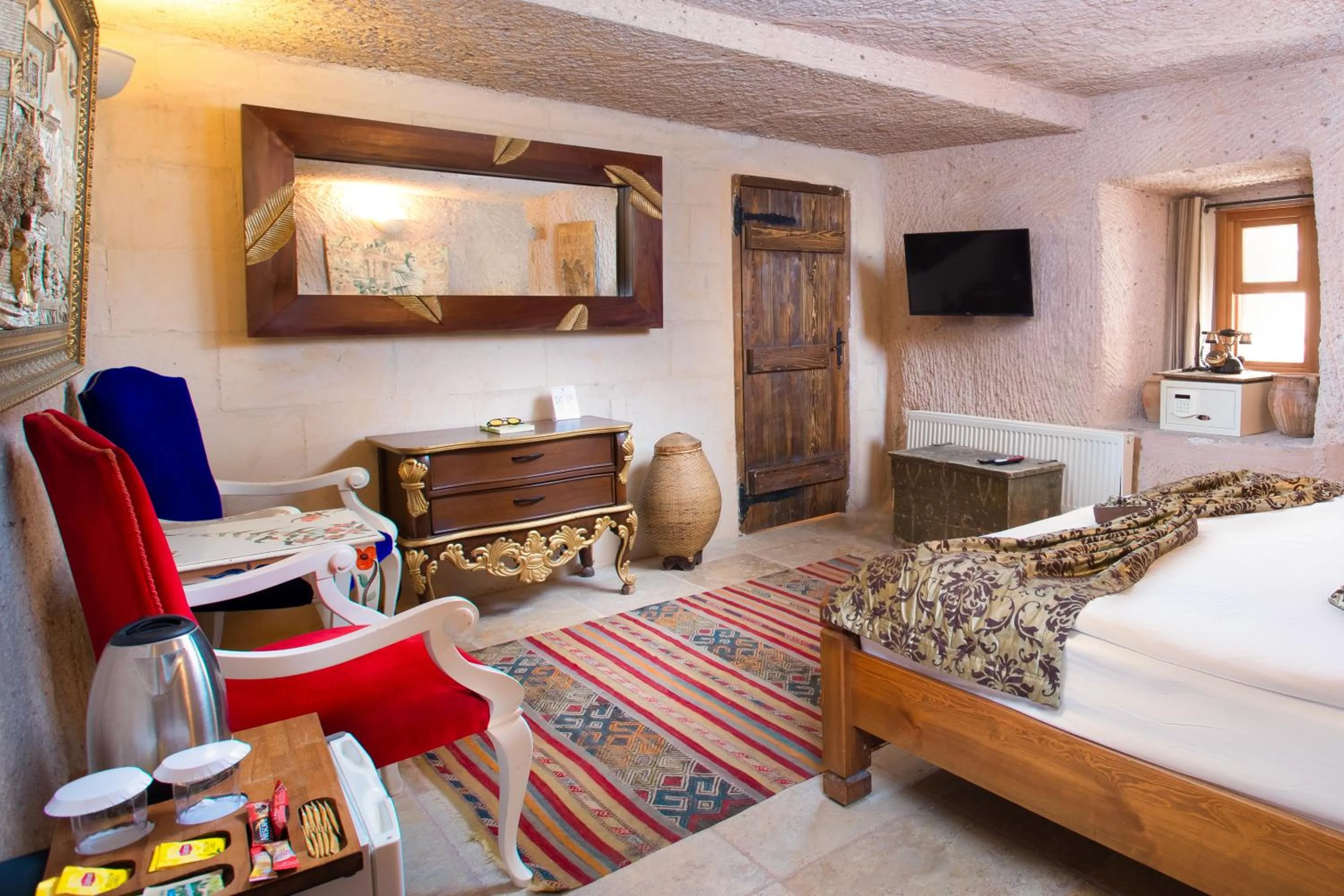 Bed in Cappadocia Fairy Chimneys Selfie Cave Hotels - Special Class