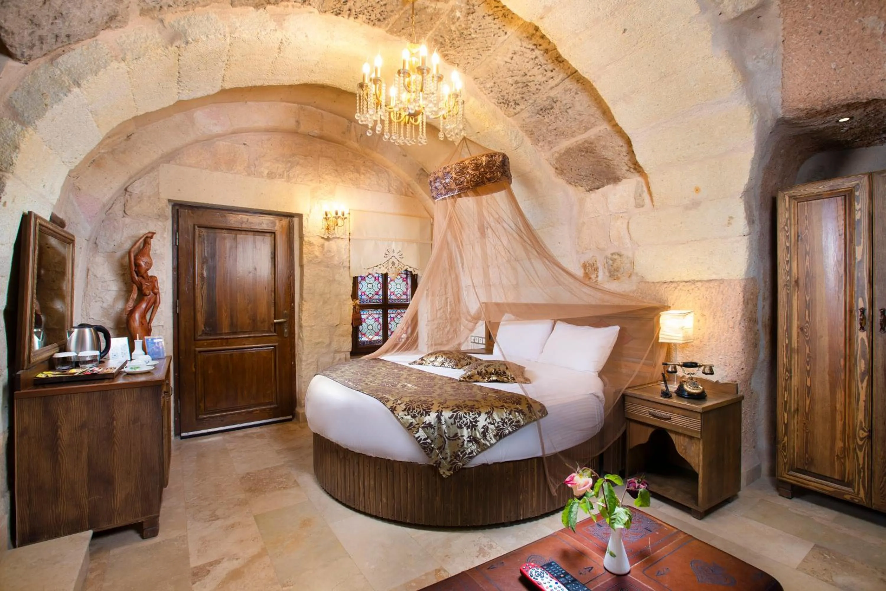 Bed in Cappadocia Fairy Chimneys Selfie Cave Hotels - Special Class