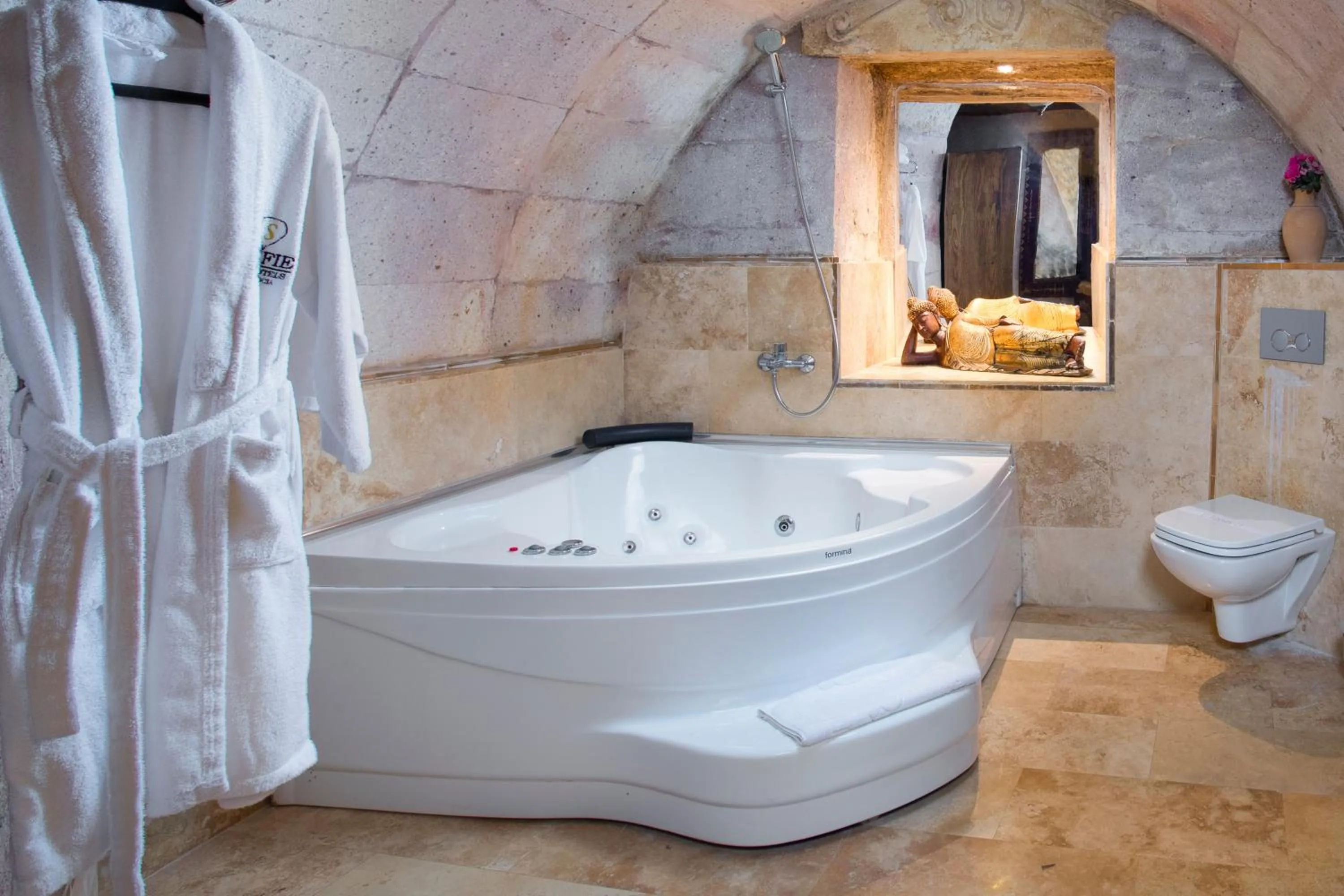 Toilet in Cappadocia Fairy Chimneys Selfie Cave Hotels - Special Class
