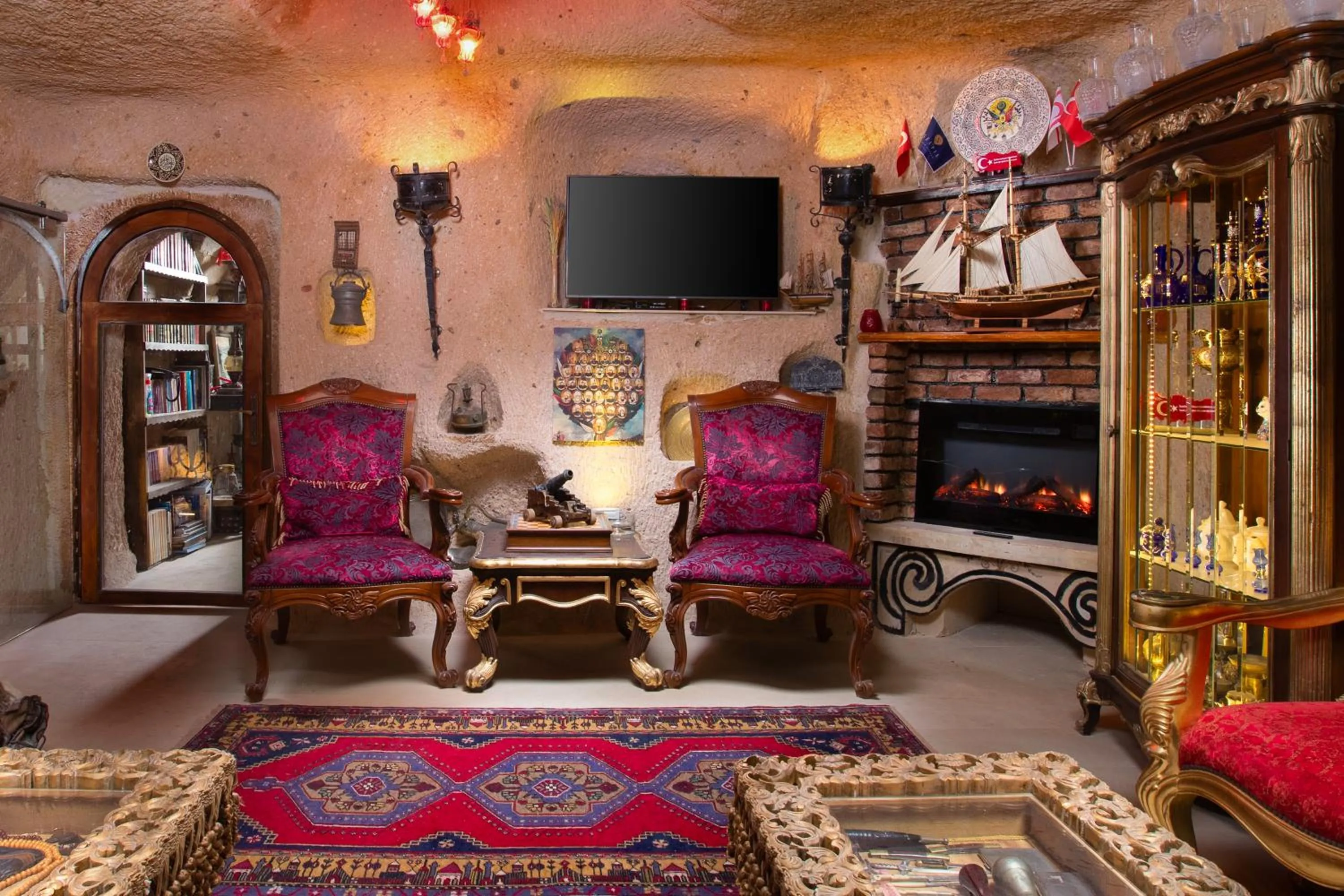 Communal lounge/ TV room in Cappadocia Fairy Chimneys Selfie Cave Hotels - Special Class