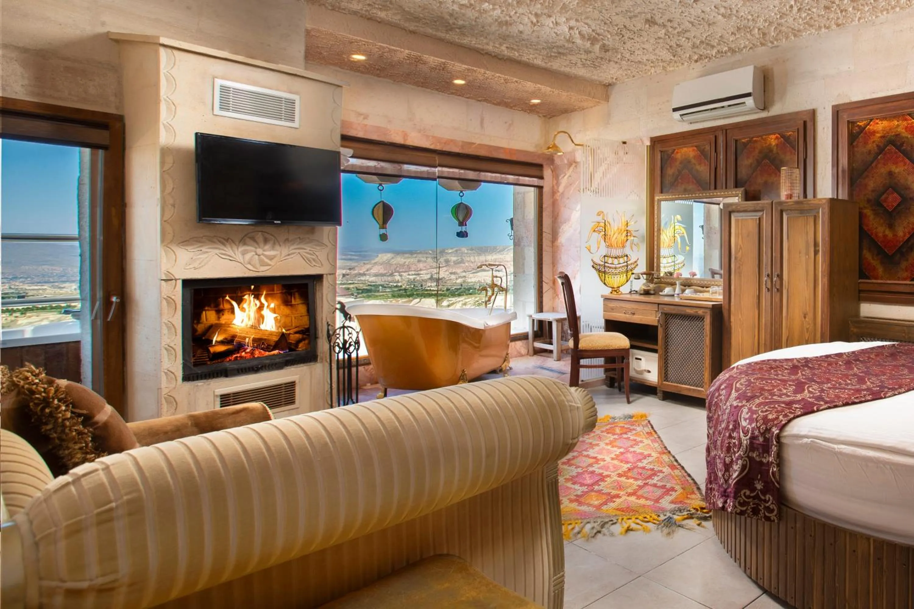 Bed in Cappadocia Fairy Chimneys Selfie Cave Hotels - Special Class