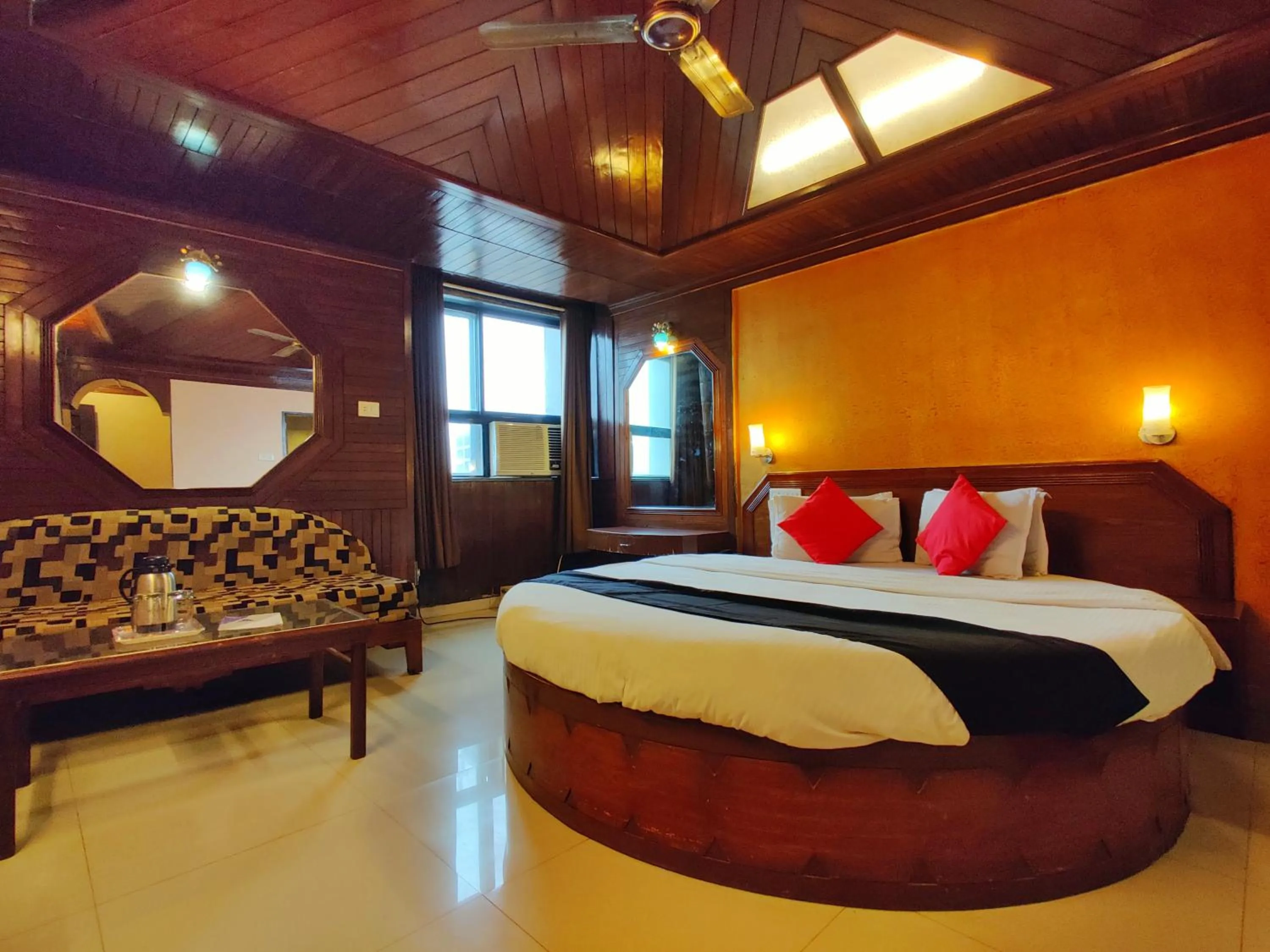 Bedroom, Bed in Hotel Pratap Heritage