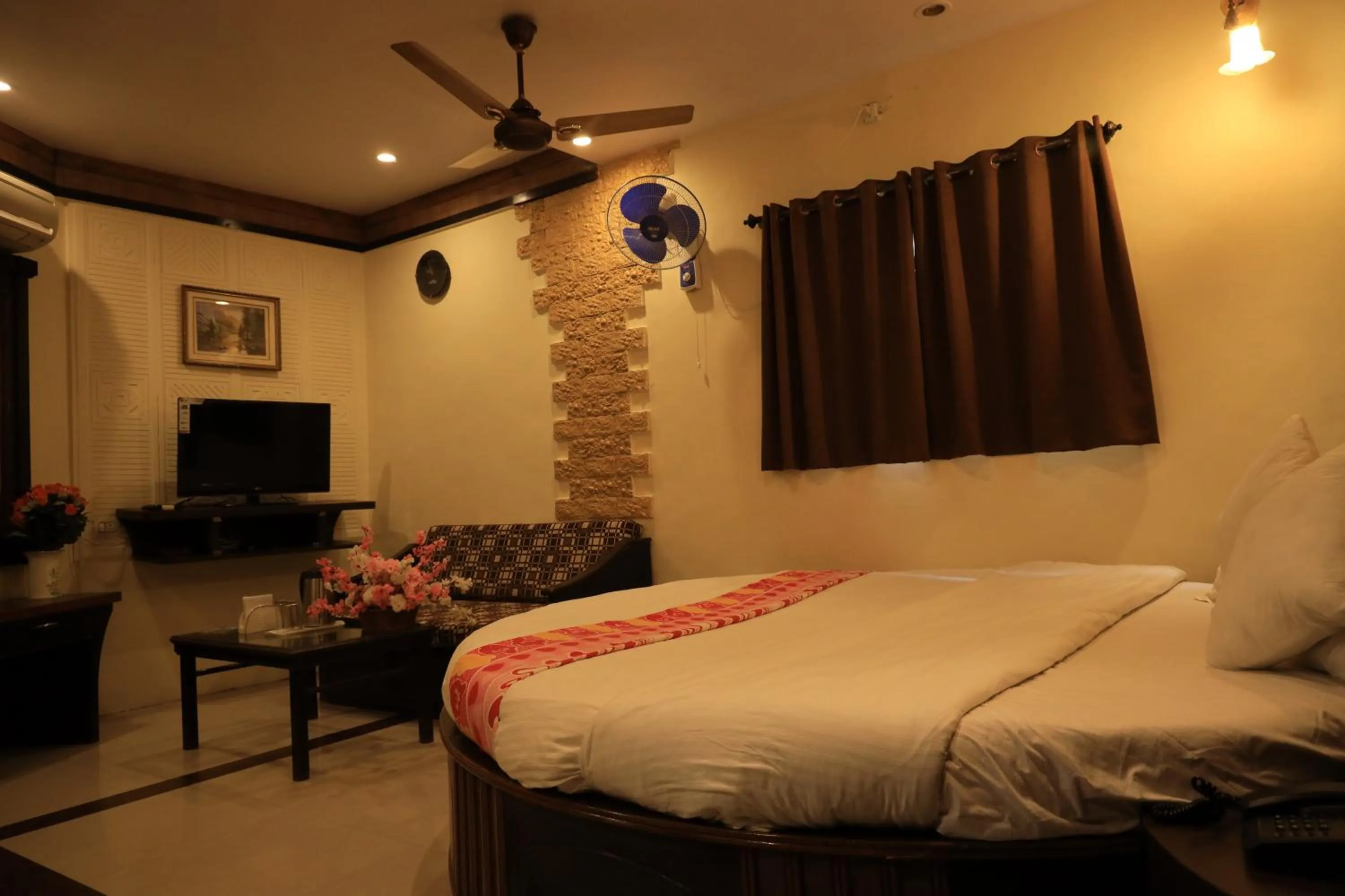 Bedroom, Bed in Hotel Pratap Heritage