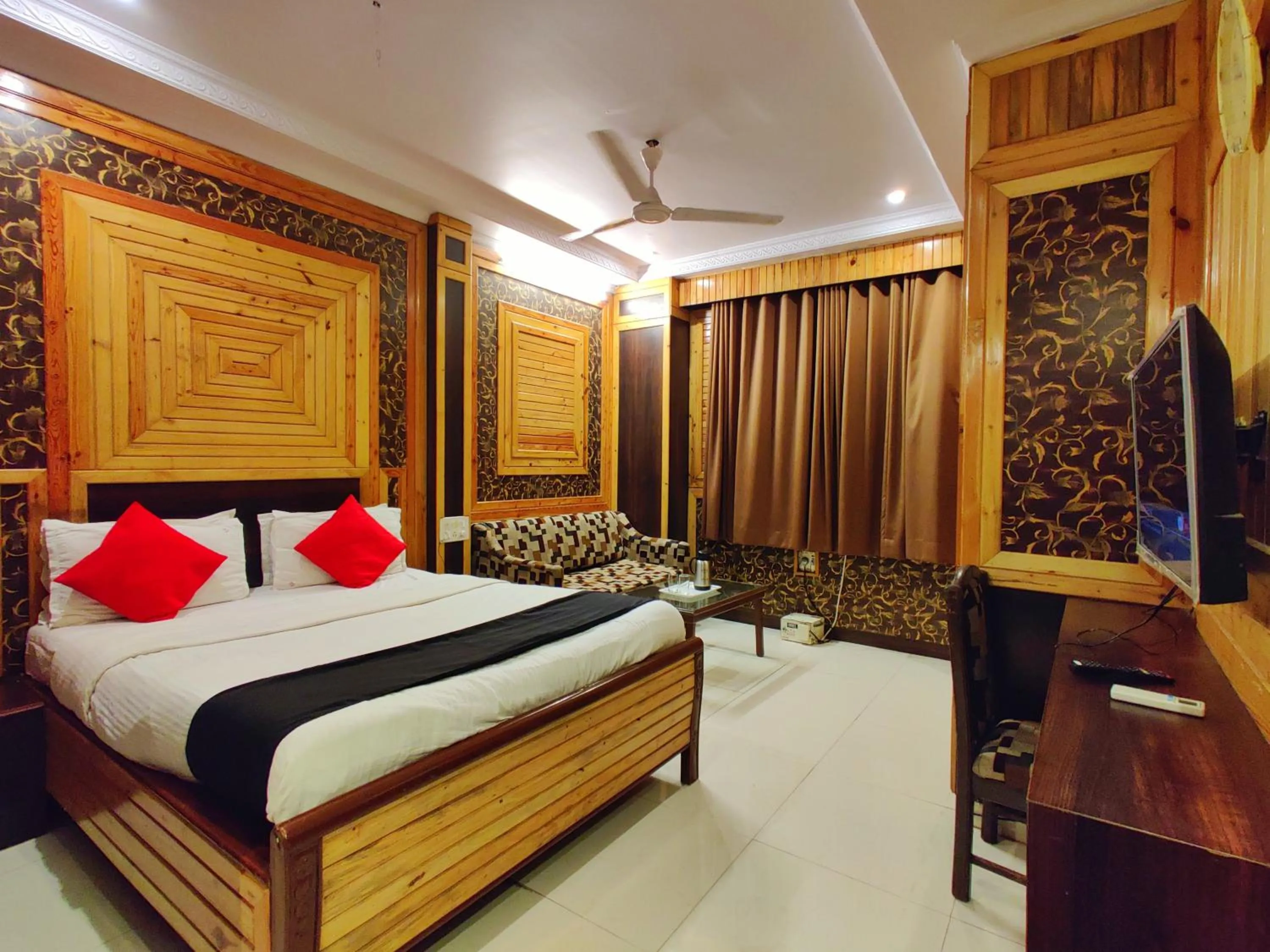 Bedroom, Bed in Hotel Pratap Heritage
