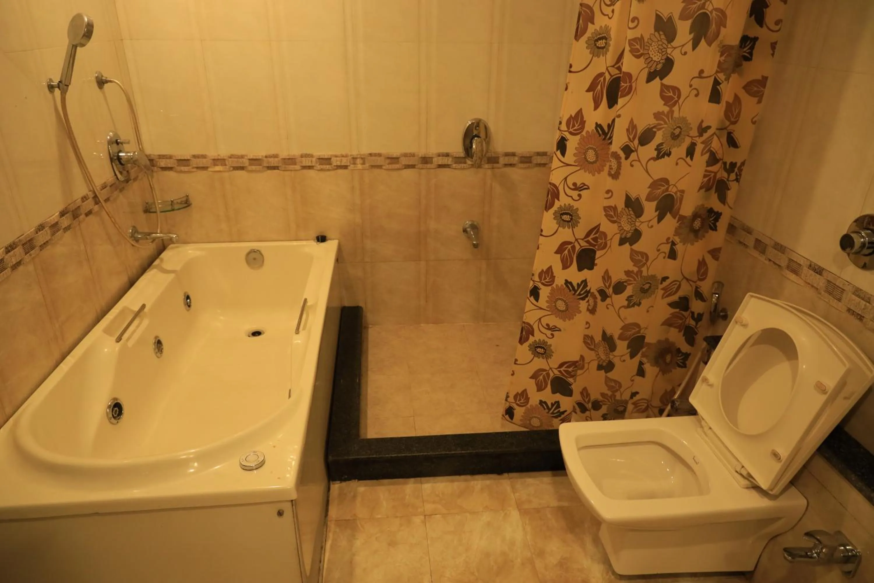 Bathroom in Hotel Pratap Heritage