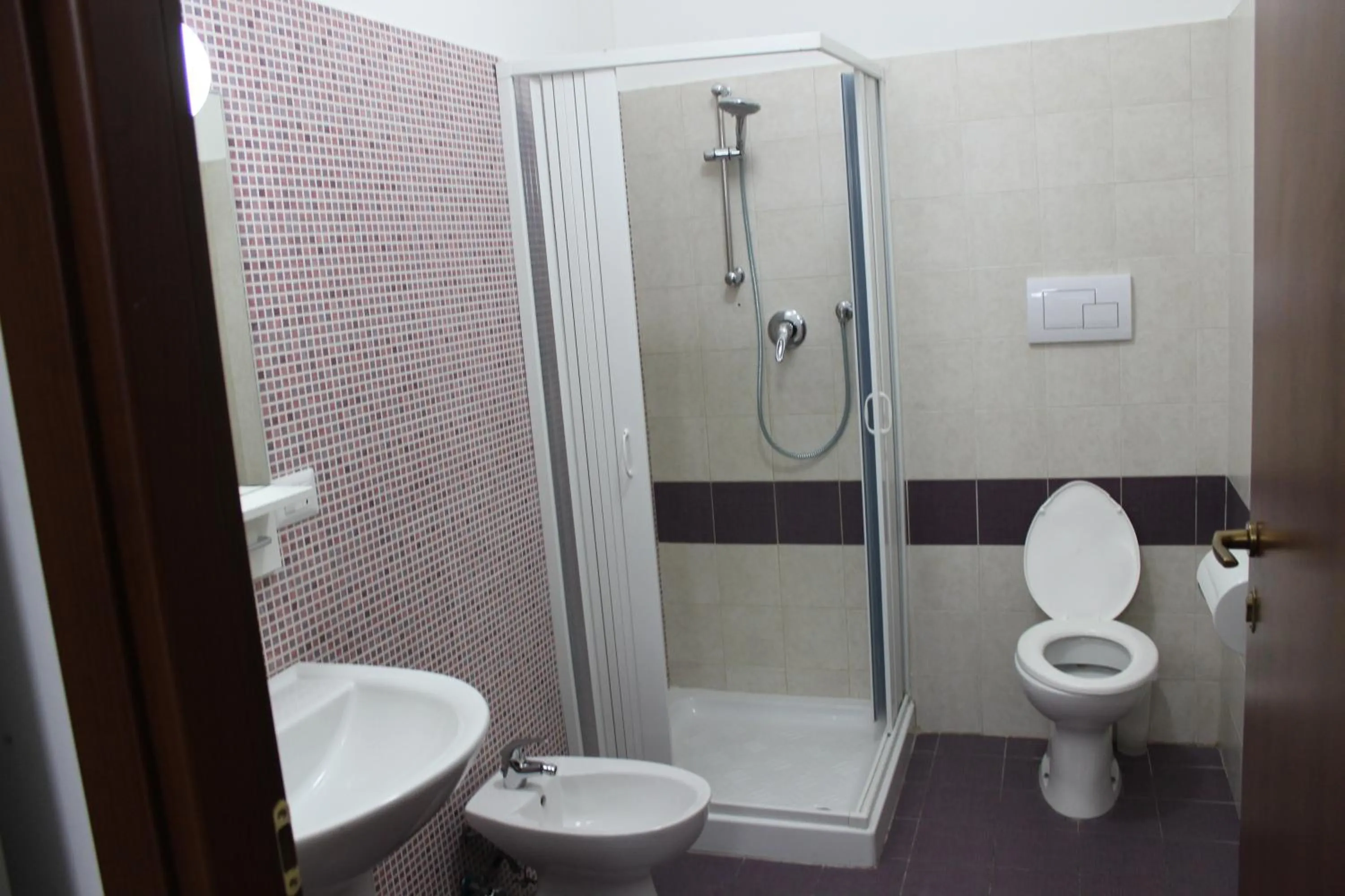 Bathroom in Hostel Colours