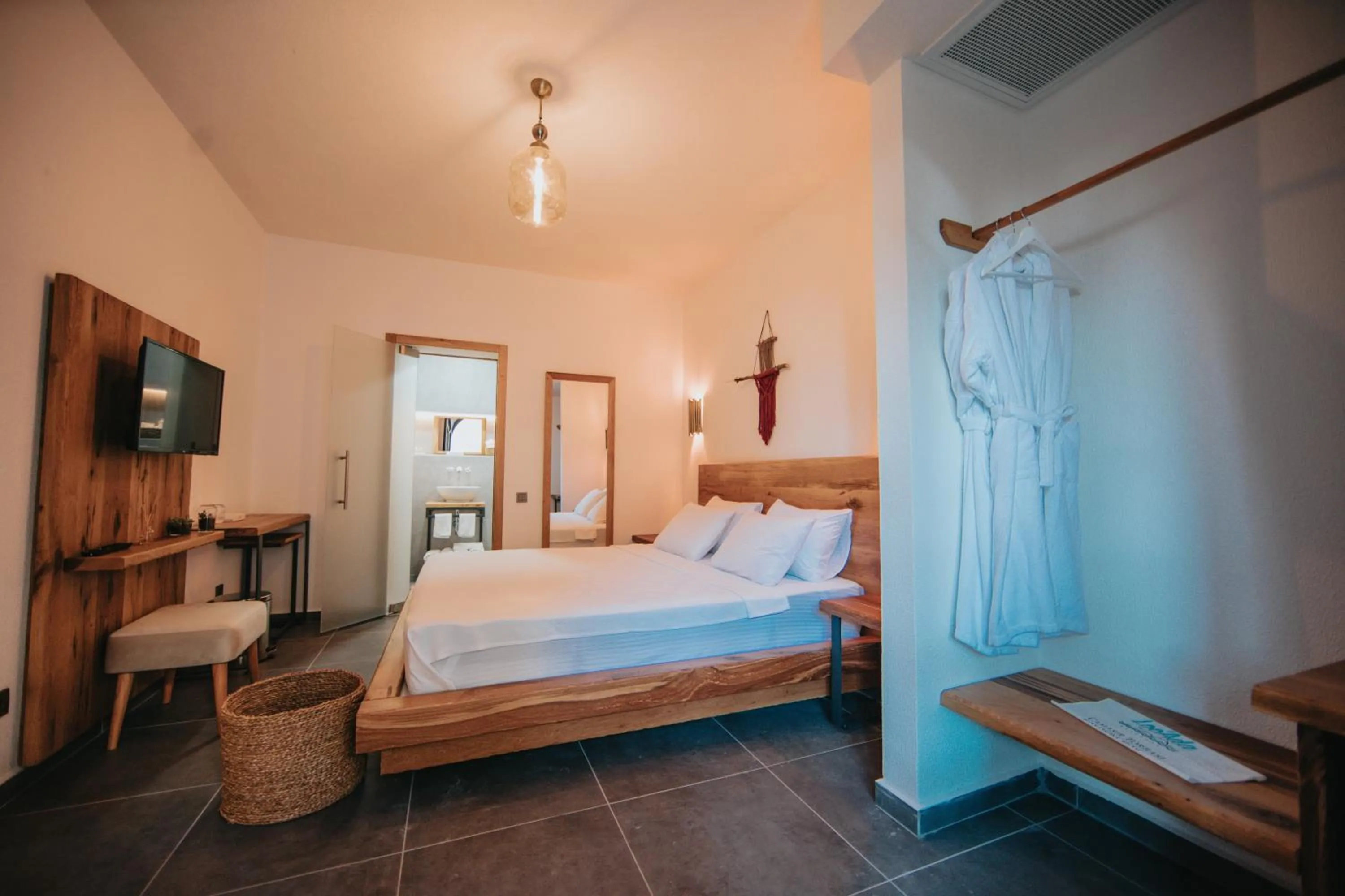 TV and multimedia, Bed in Büyükada Loc'ada