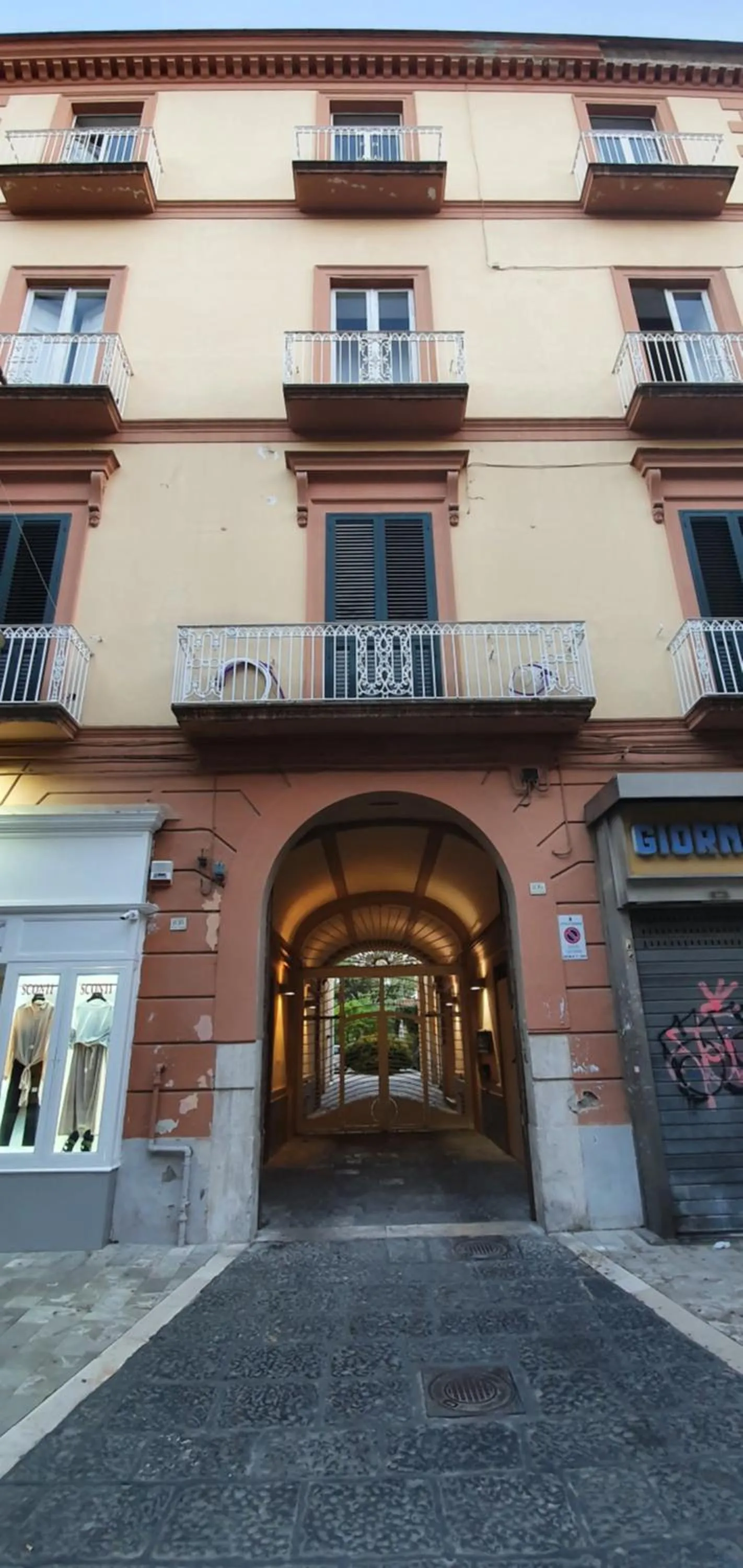 Property building in Casa Castagna