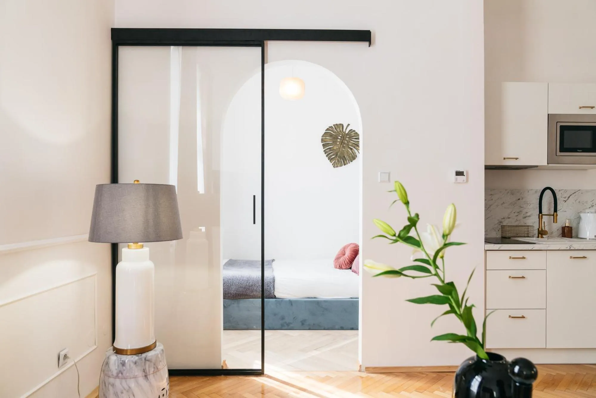 Photo of the whole room, Bed in Luna Apartment - LoftAffair