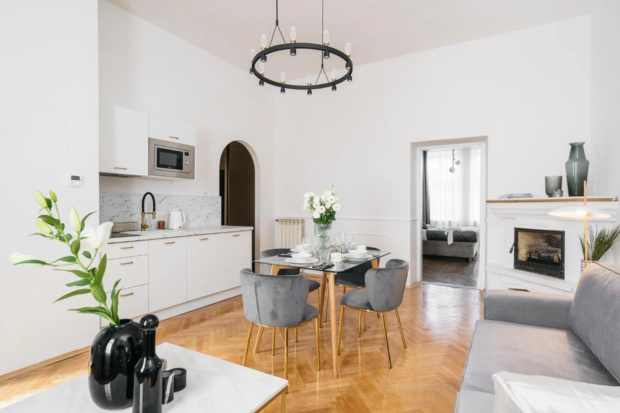 Kitchen or kitchenette in Luna Apartment - LoftAffair