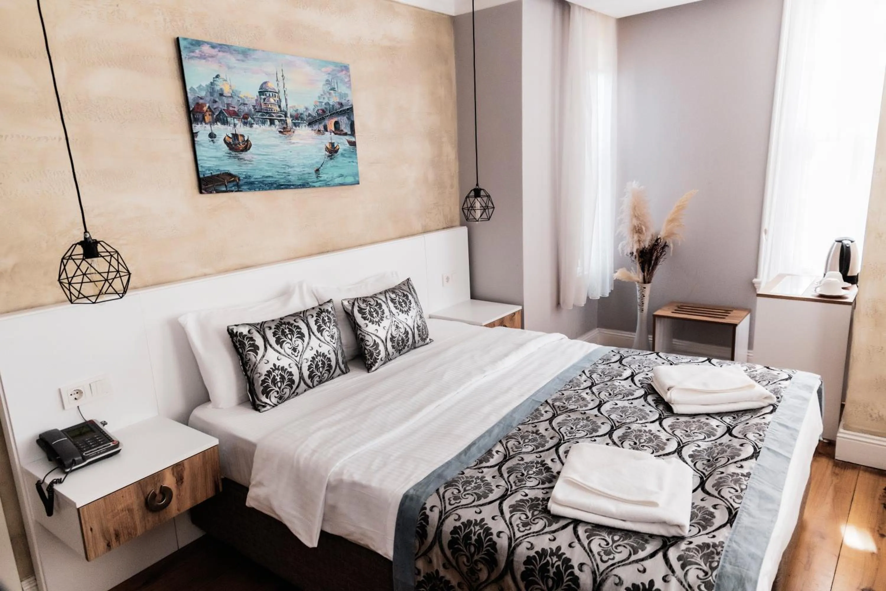 Bed in Galata Door Hotel