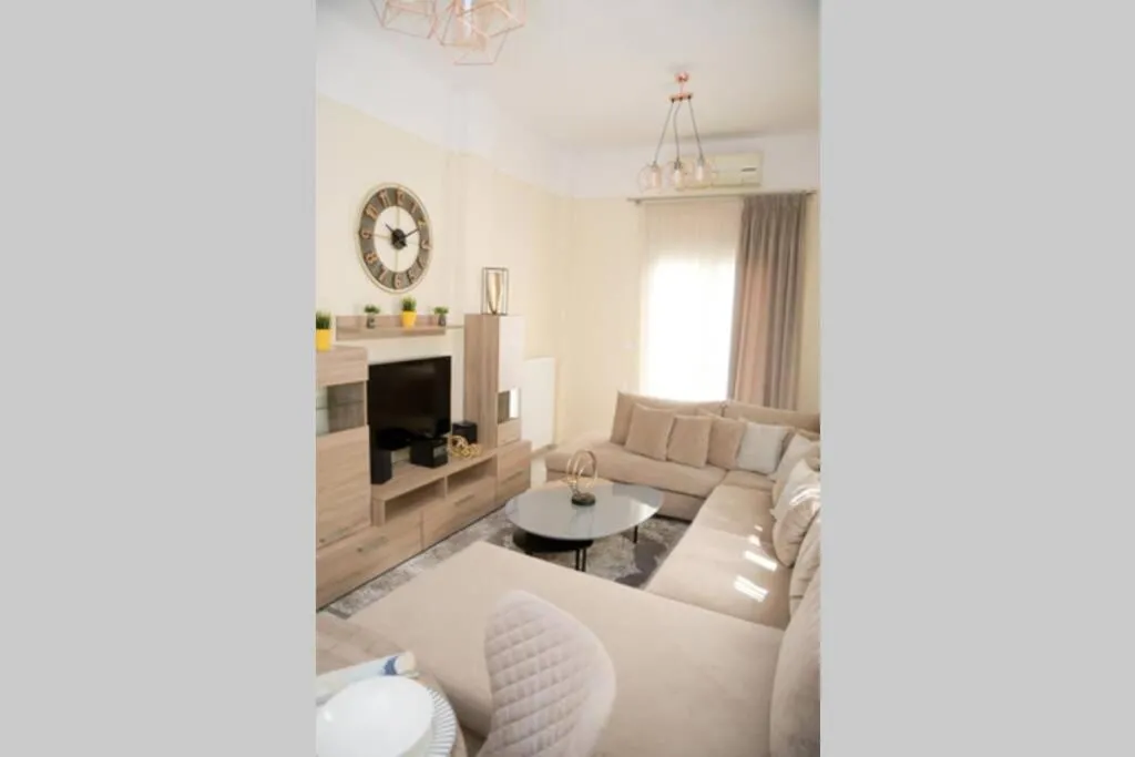 Strata deluxe Apt.(Must)