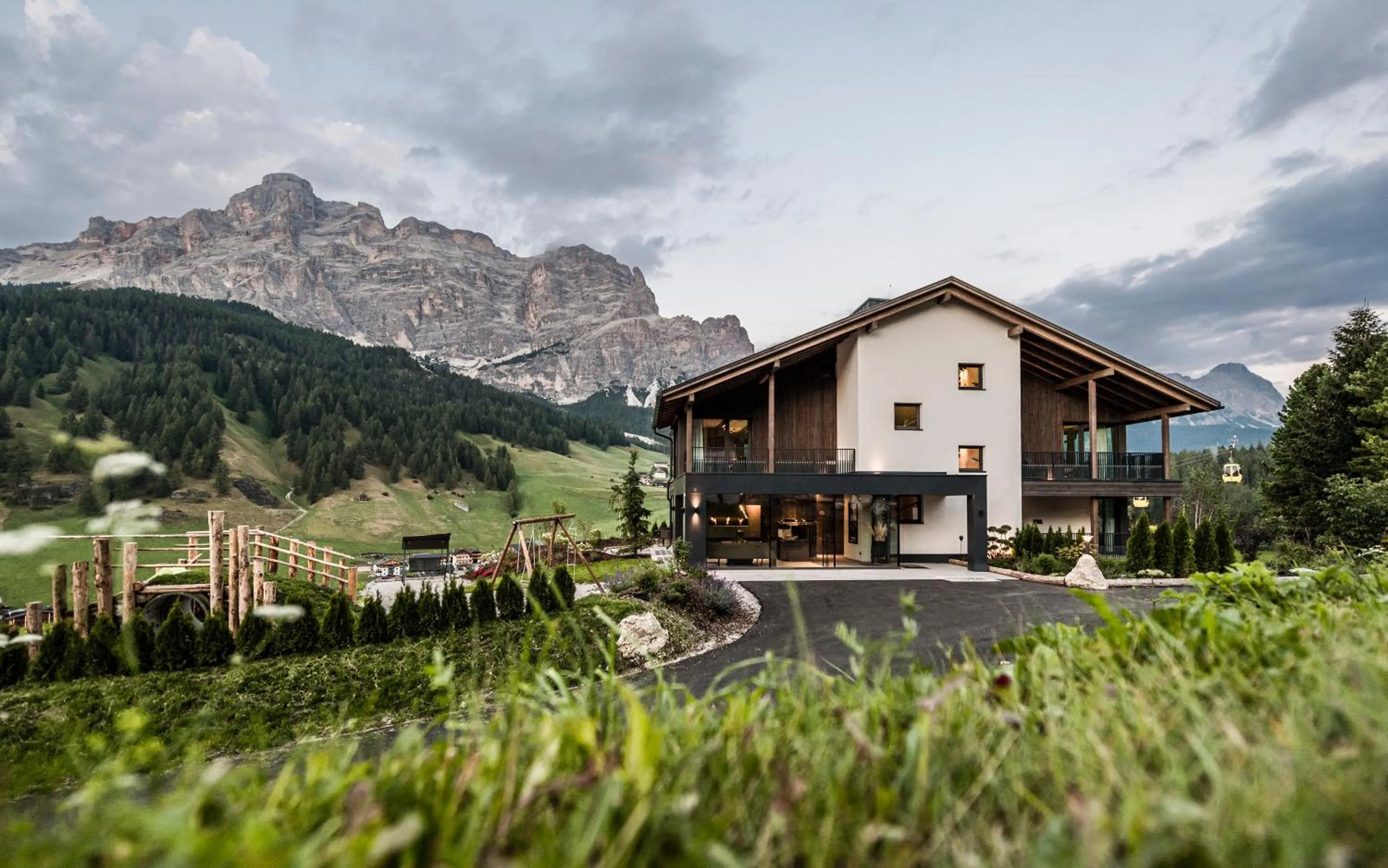 Property building in Surega - Idyllic Farmhouse