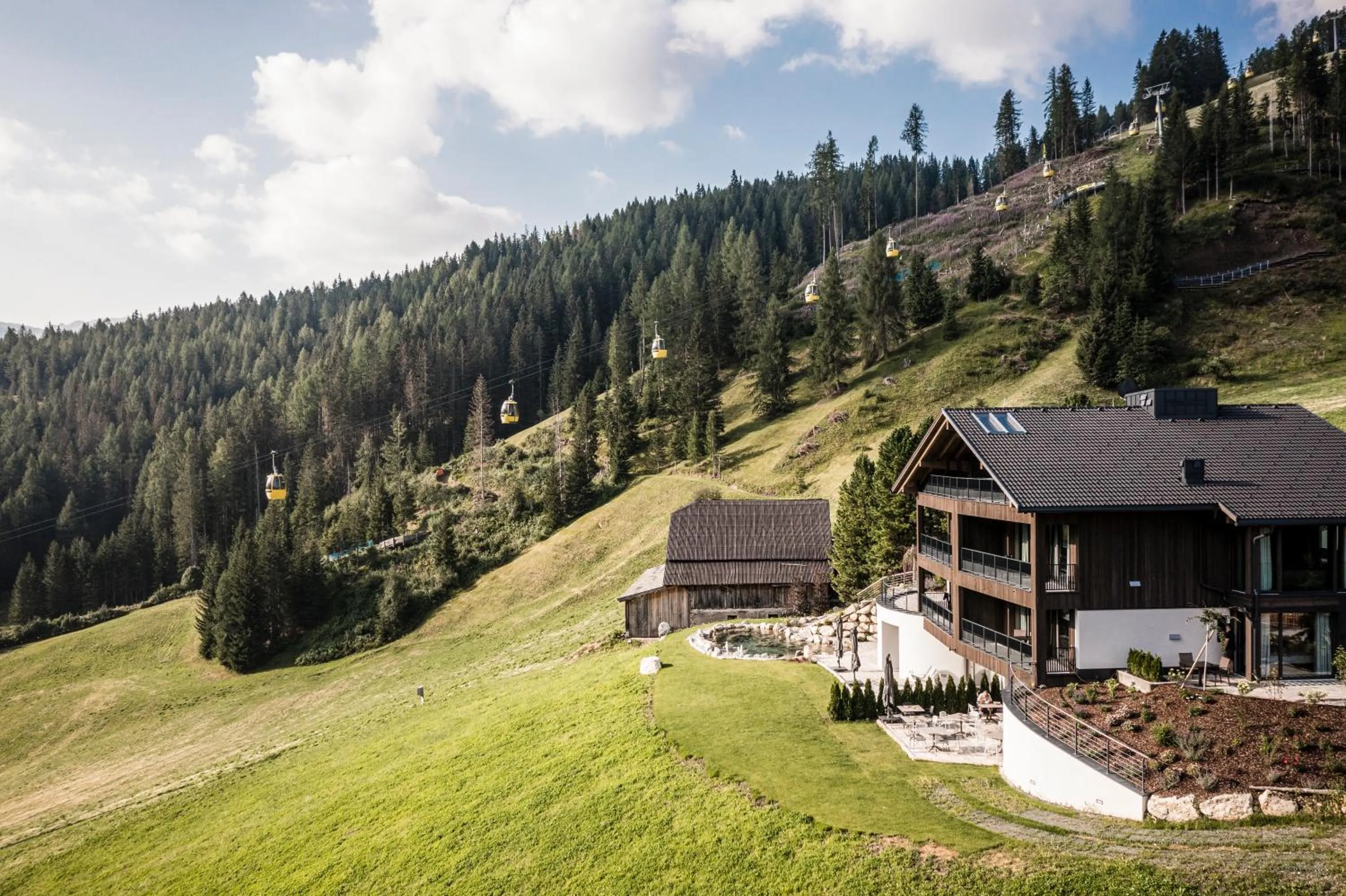 Property building in Surega - Idyllic Farmhouse