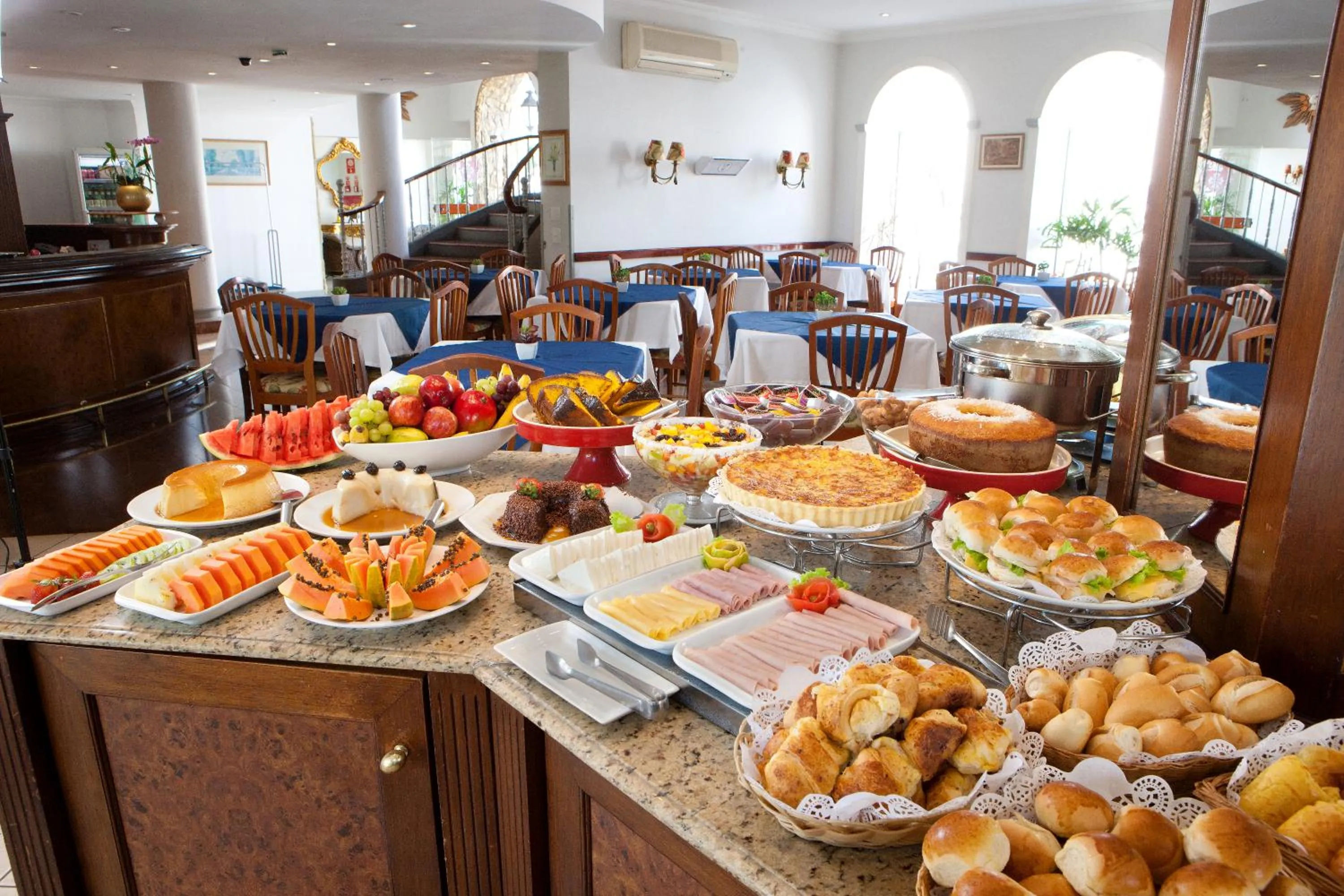 Buffet breakfast in Hotel Colonial Plaza
