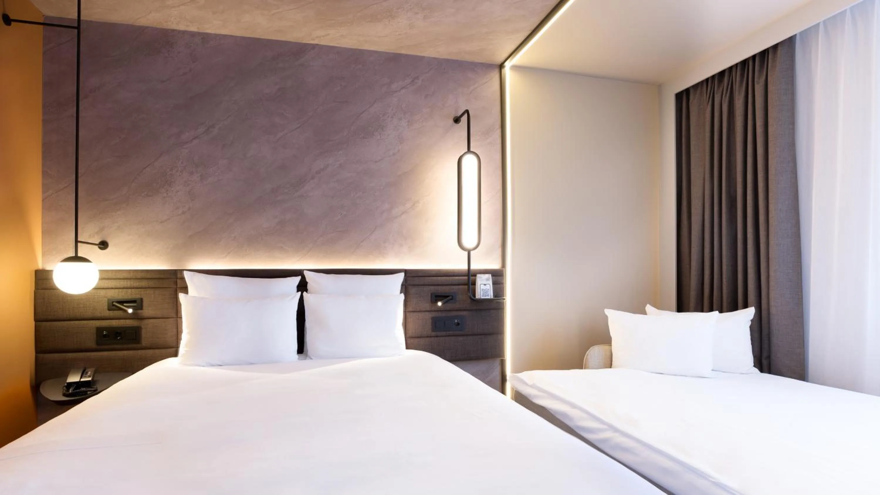 Bed in Novotel Zürich Airport Messe - newly renovated